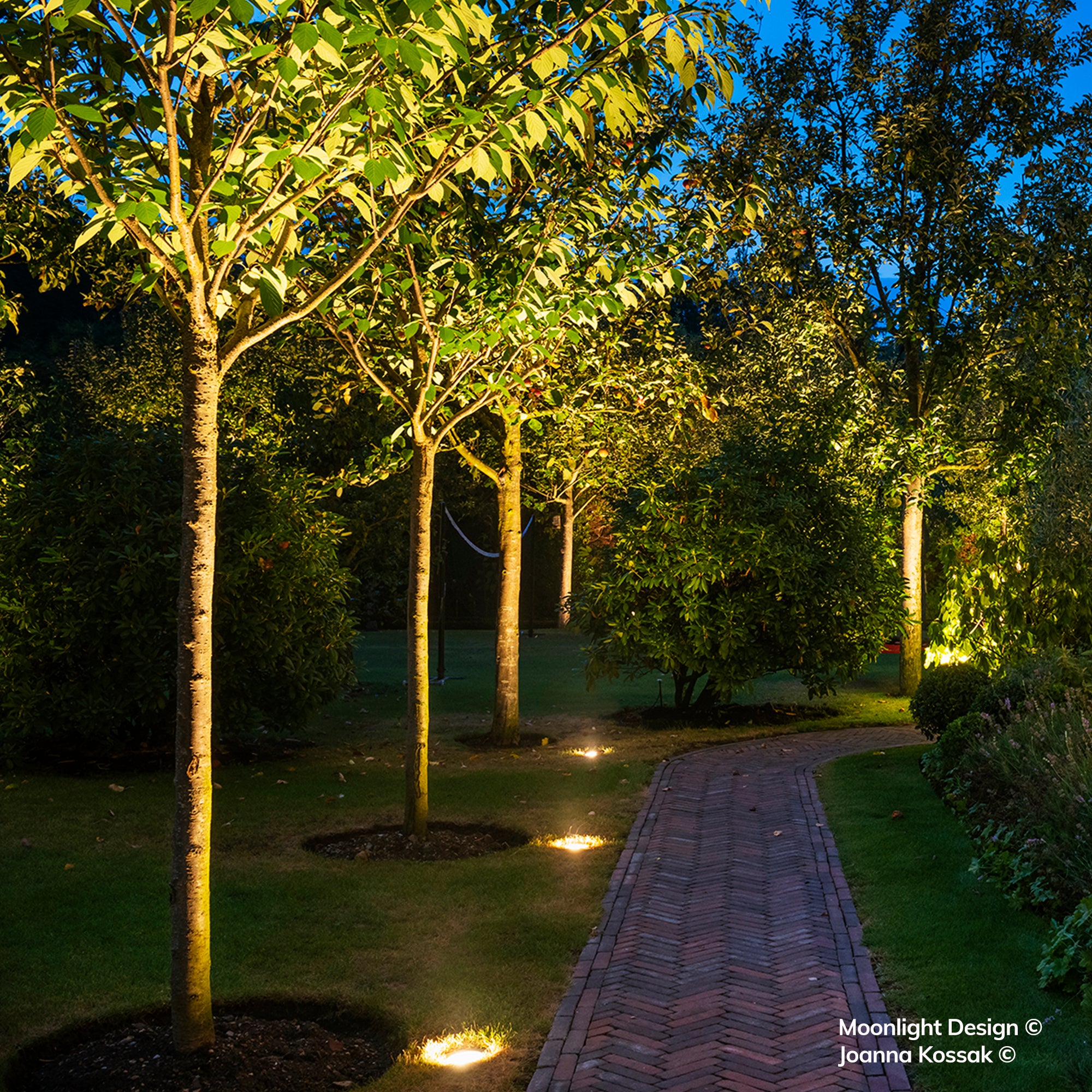 Hunza Lawn Light - Powder Coat - Low Voltage
