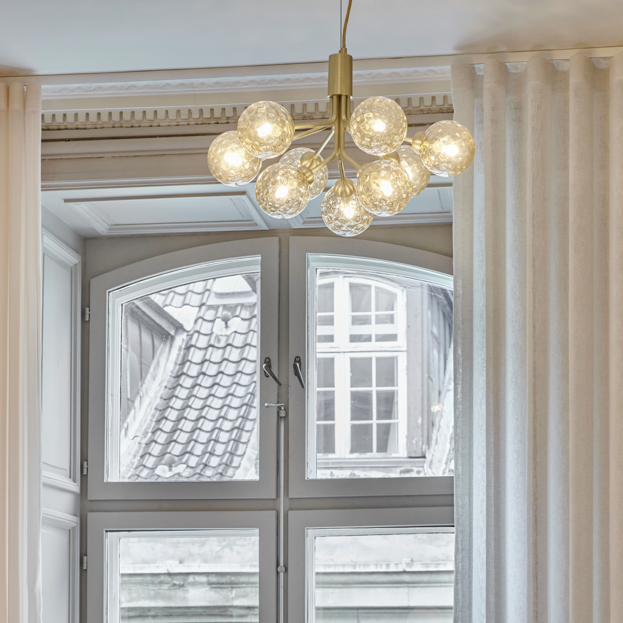 Nuura Apiales 9 Light Chandelier - Brushed Brass & Optic Gold Glass