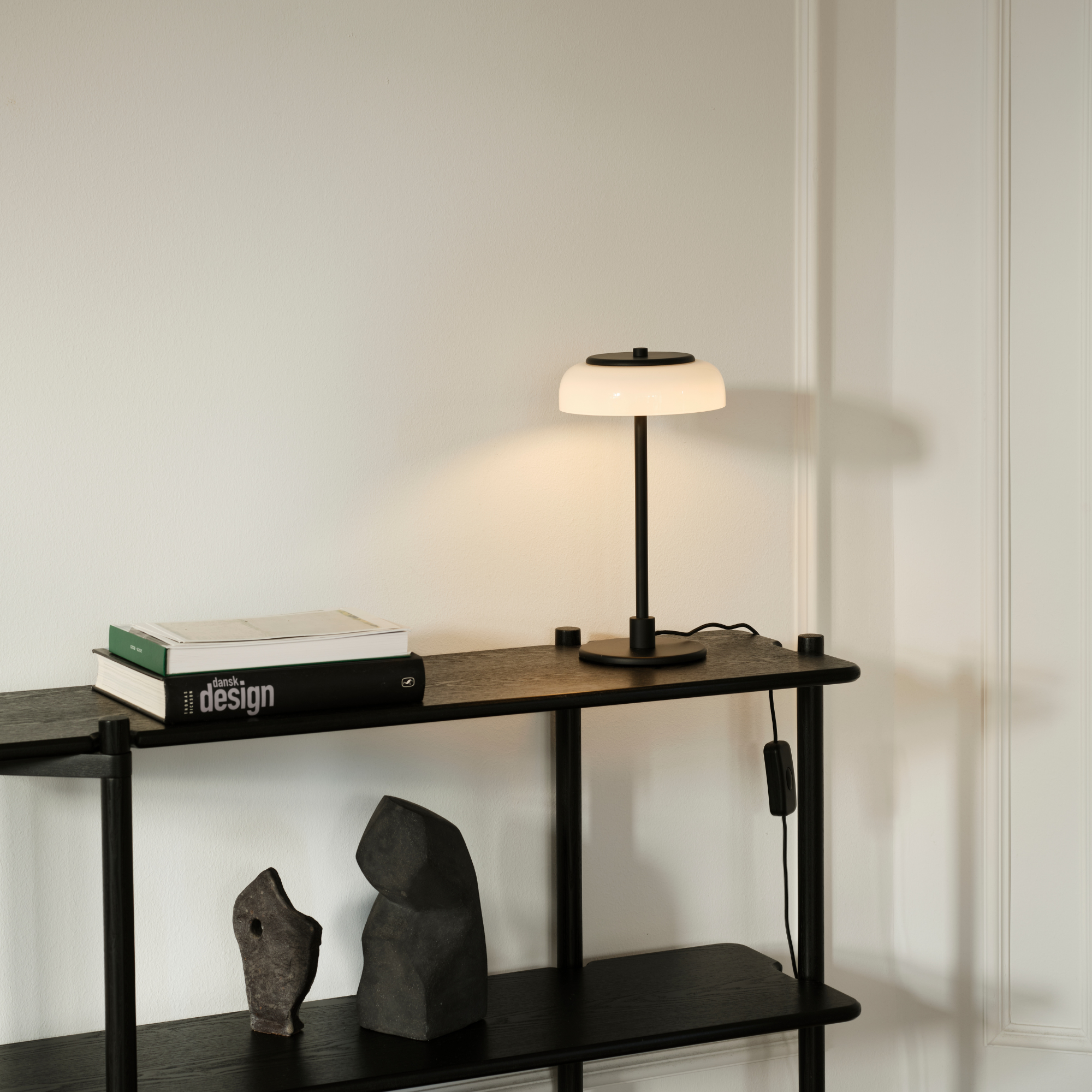 Nuura Blossi Small Table Lamp - Black & Opal Glass