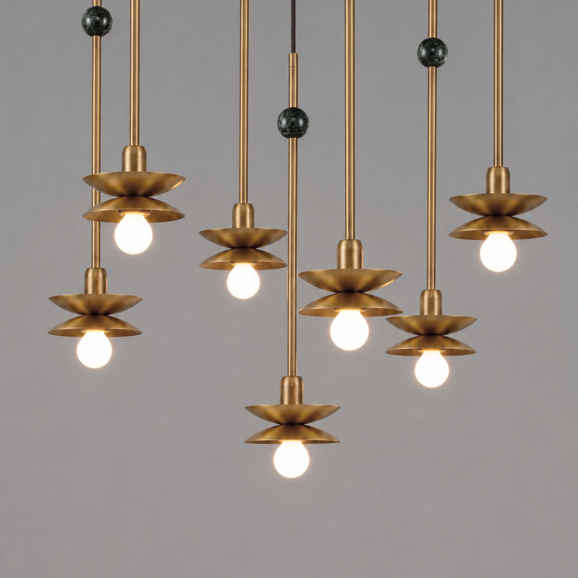 Schwung Babylon Cluster 7 Chandelier