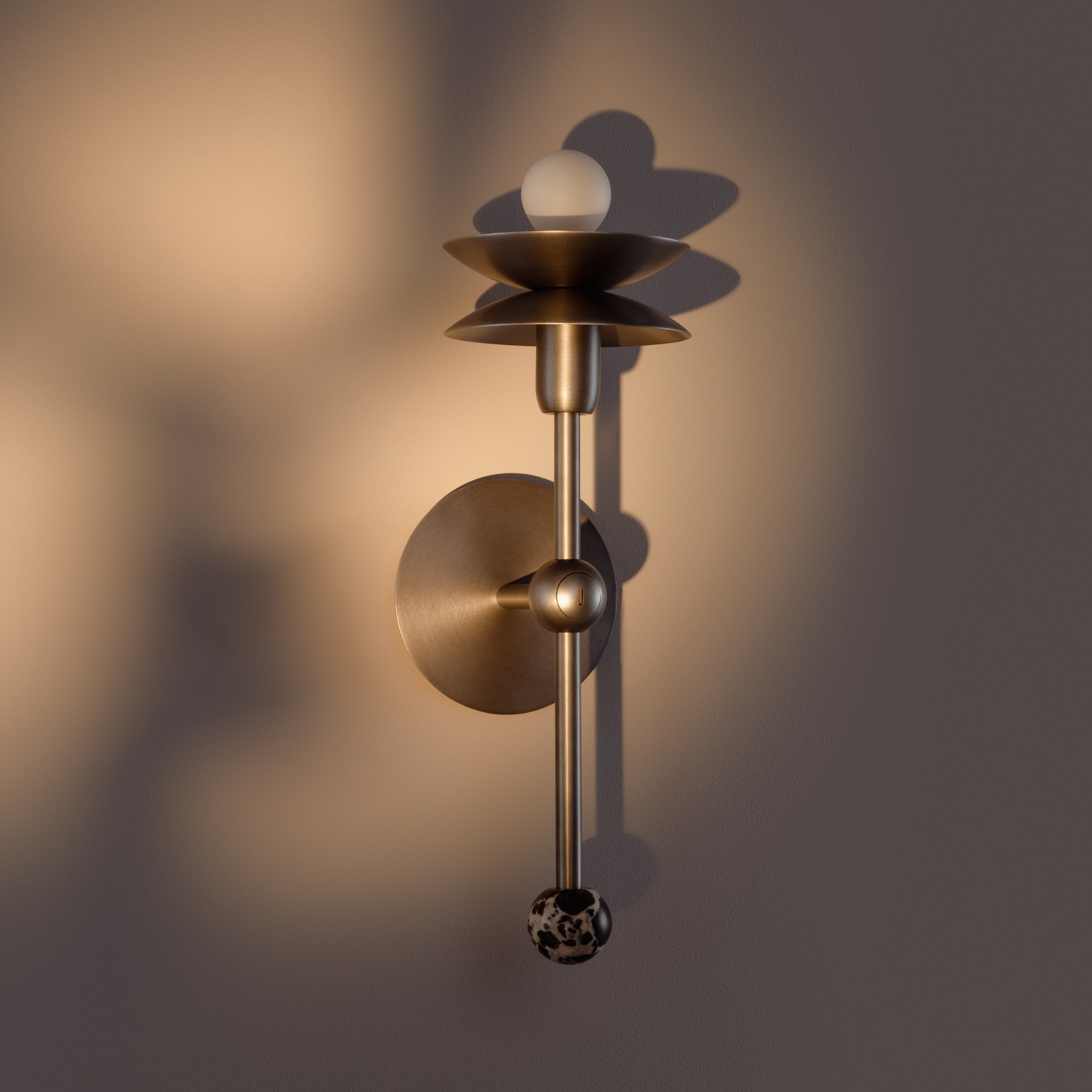 Schwung Babylon Single Wall Sconce Light