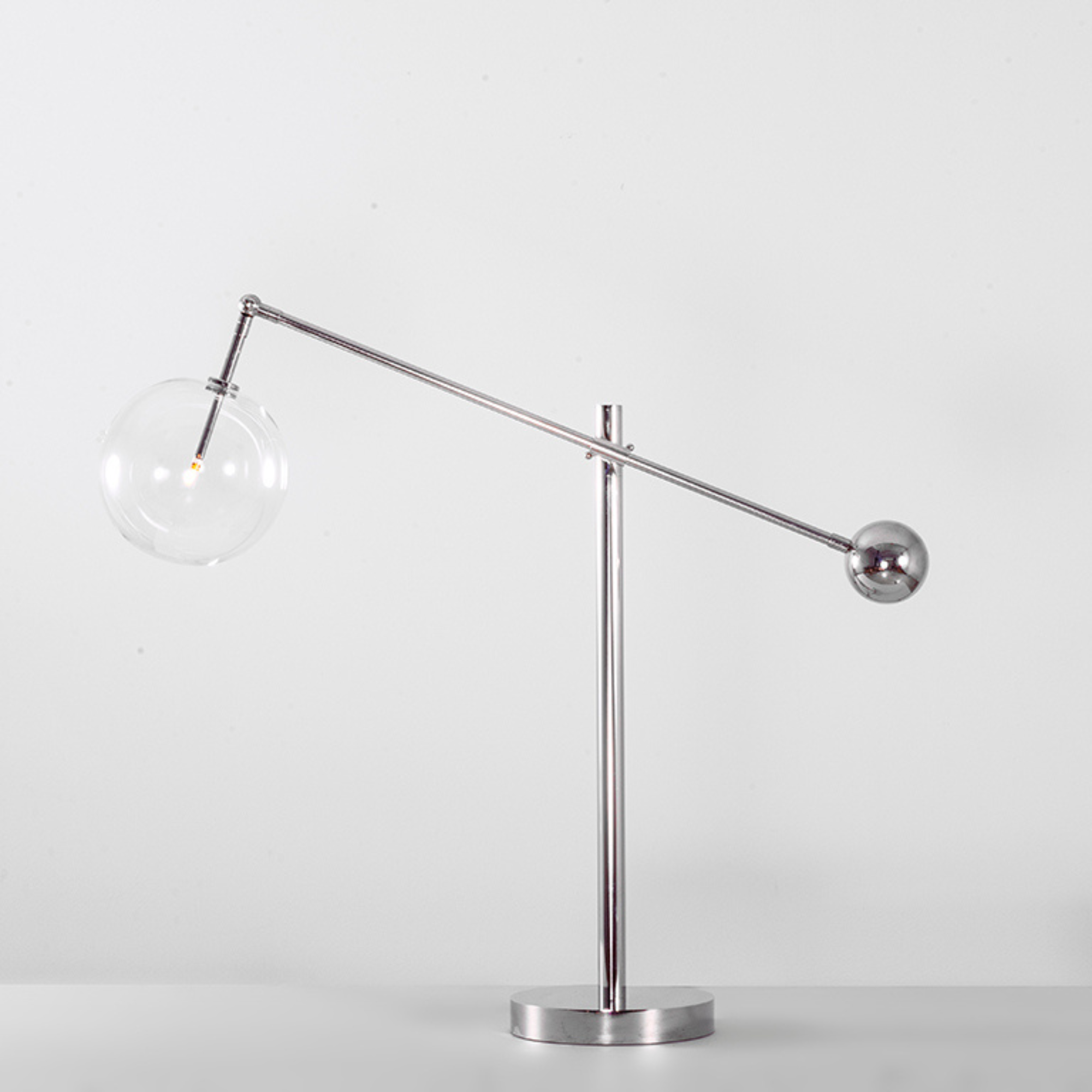 Schwung Milan Table Lamp - Transparent Glass