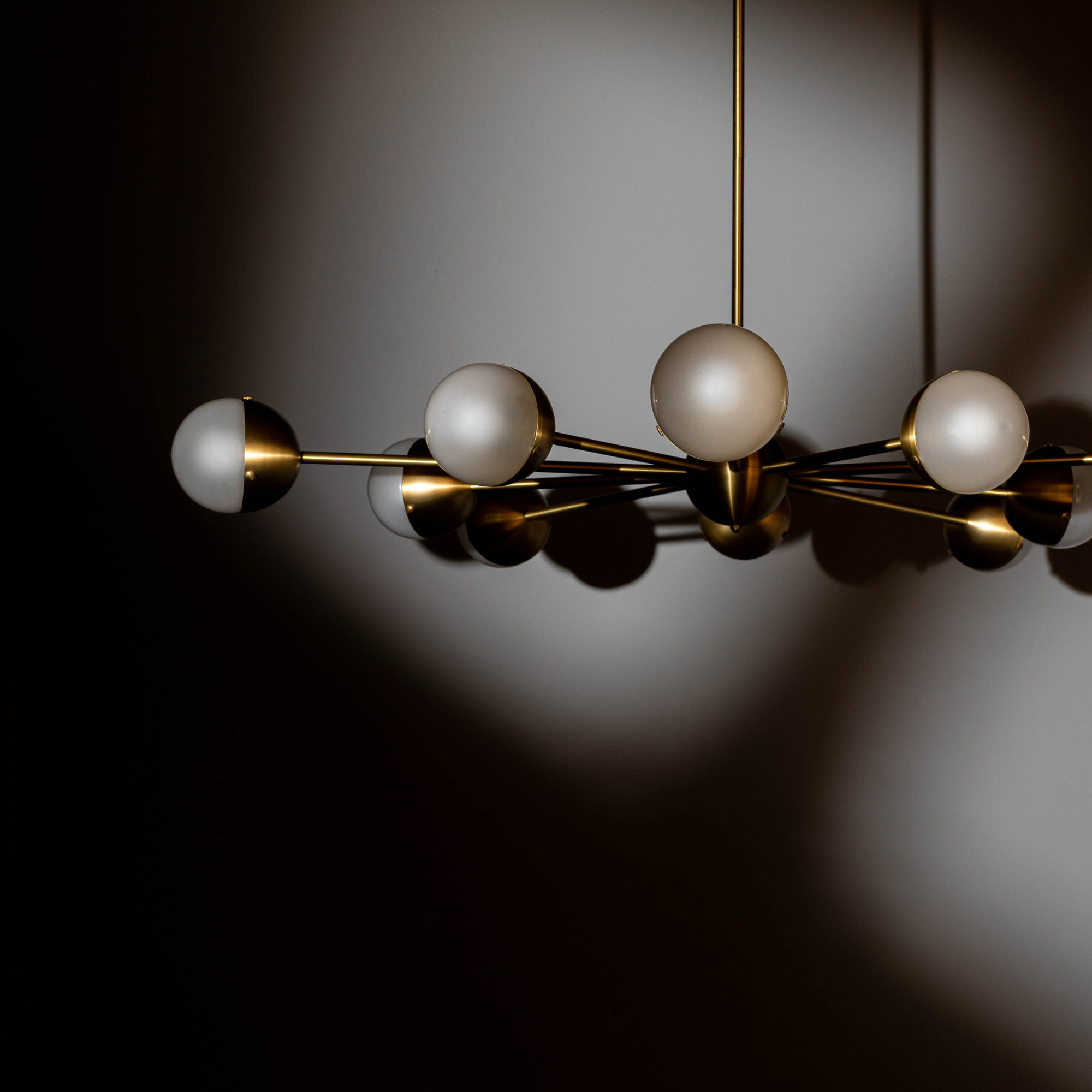 Schwung Molecule Spark Round 10 Light Chandelier - Frosted Glass