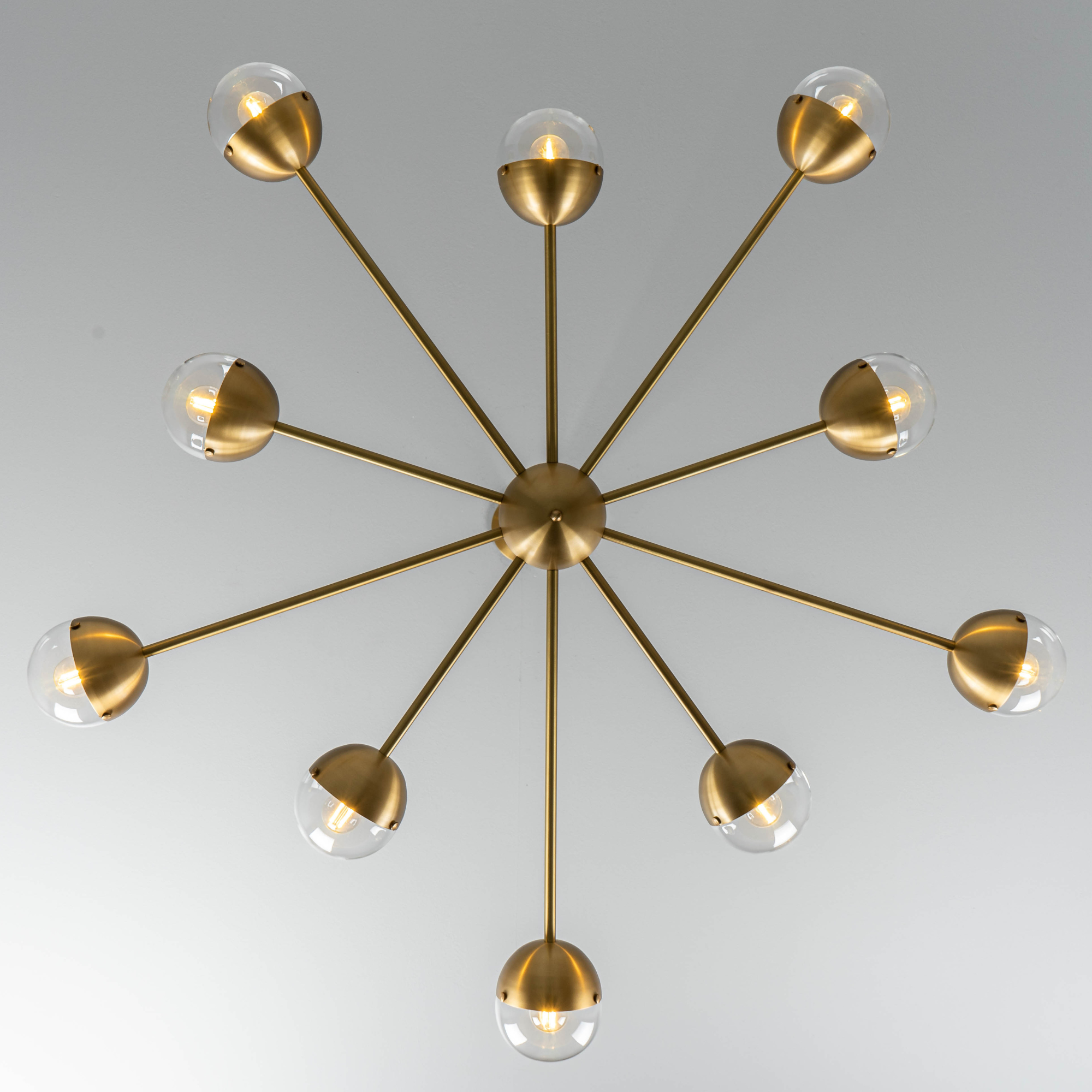 Schwung Molecule Spark Round 10 Light Chandelier - Transparent Glass