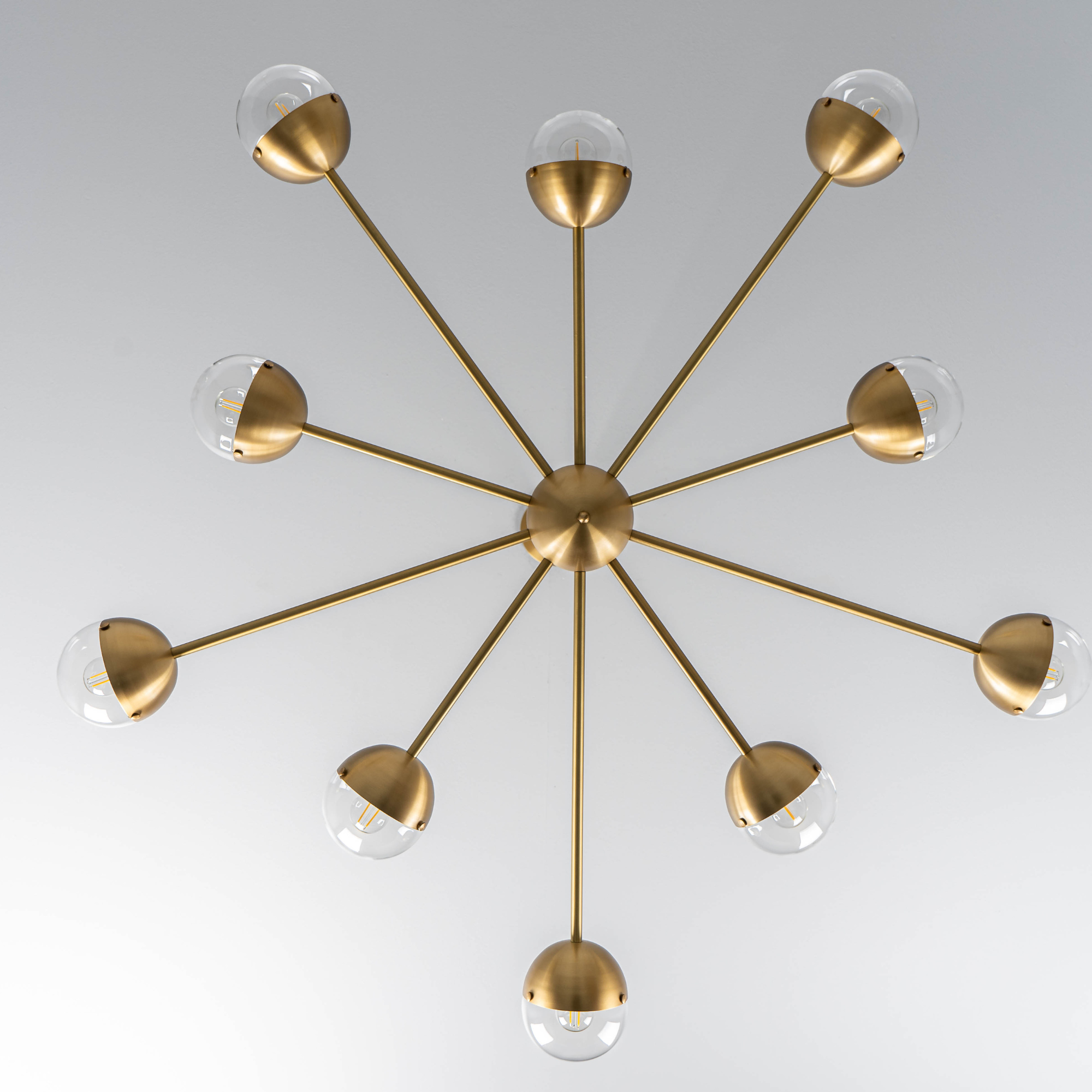 Schwung Molecule Spark Round 10 Light Chandelier - Transparent Glass