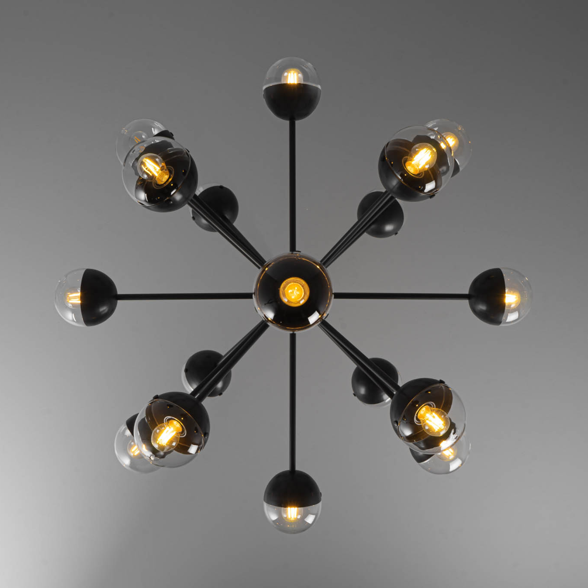 Schwung Molecule Spark Round 17 Light Chandelier - Transparent Glass