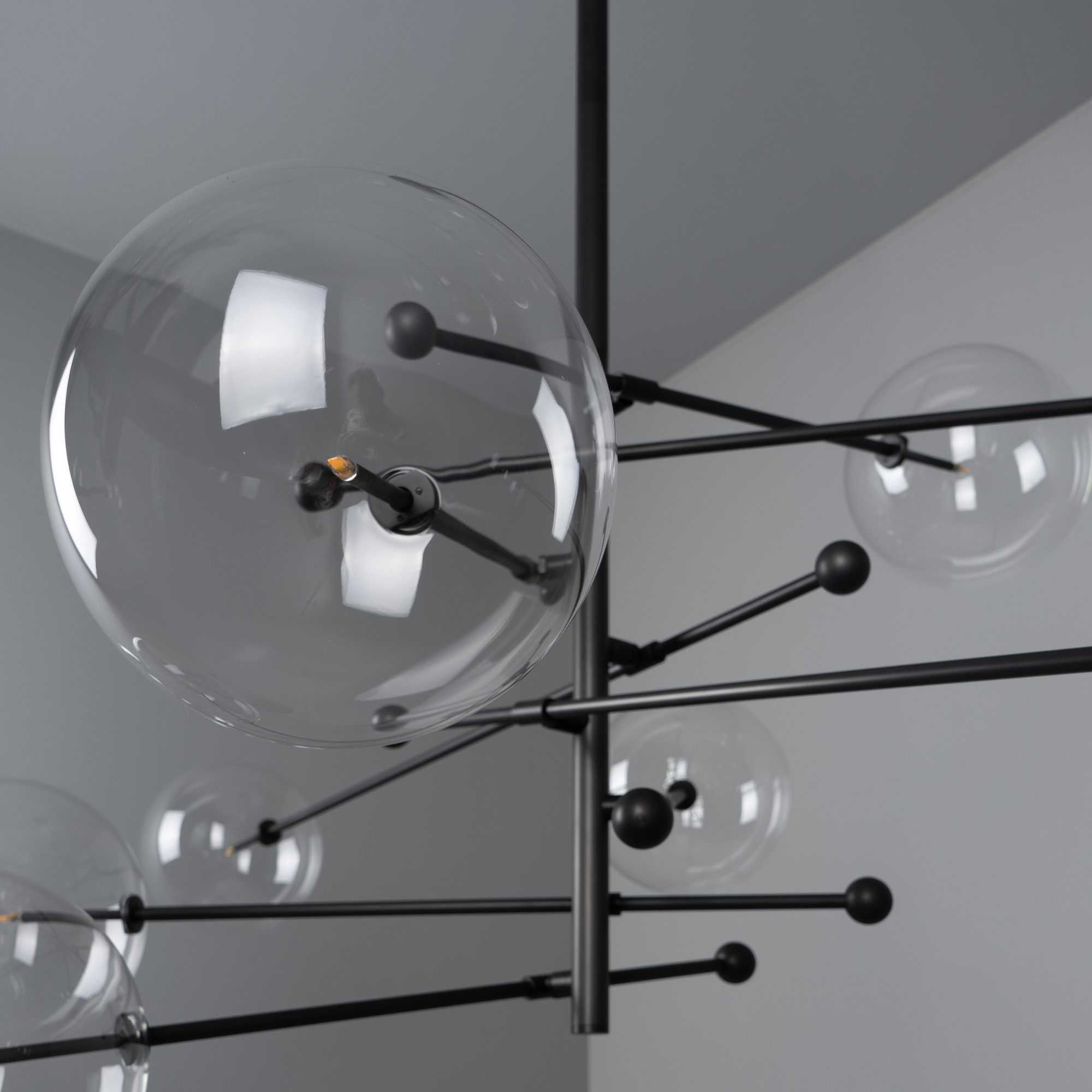 Schwung RD15 8 Arms Chandelier - Transparent Glass
