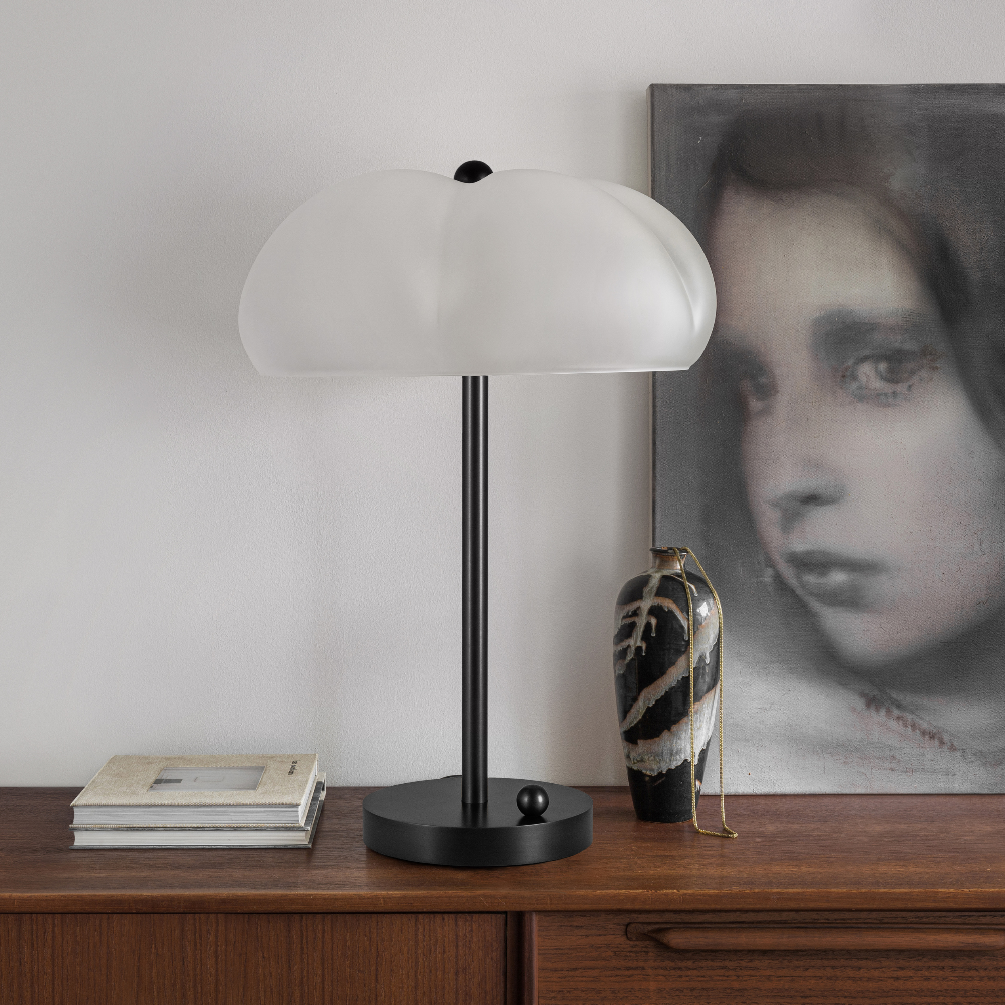 Schwung Hana Table Lamp