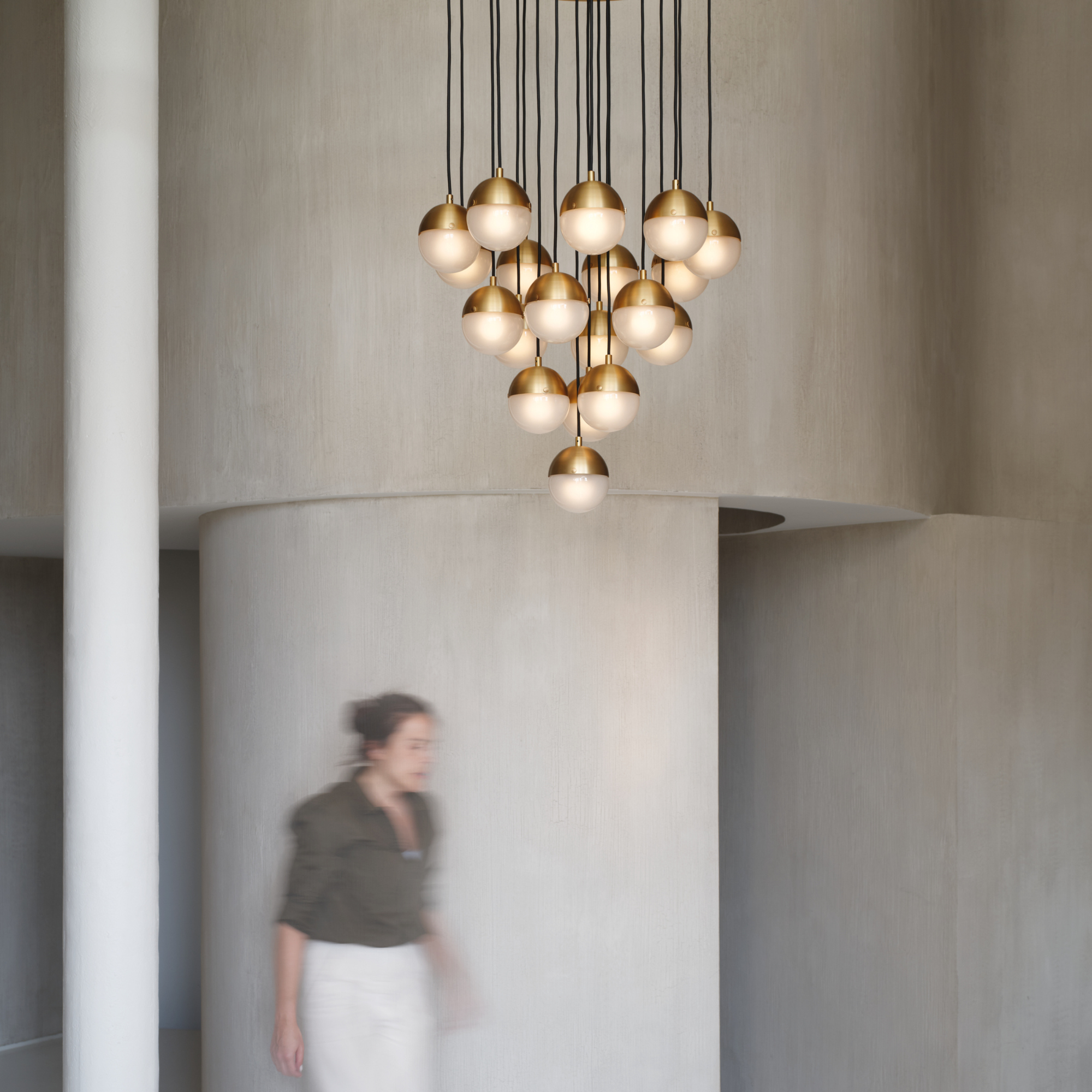 Schwung Molecule Cluster 19 Light Chandelier - Frosted Glass