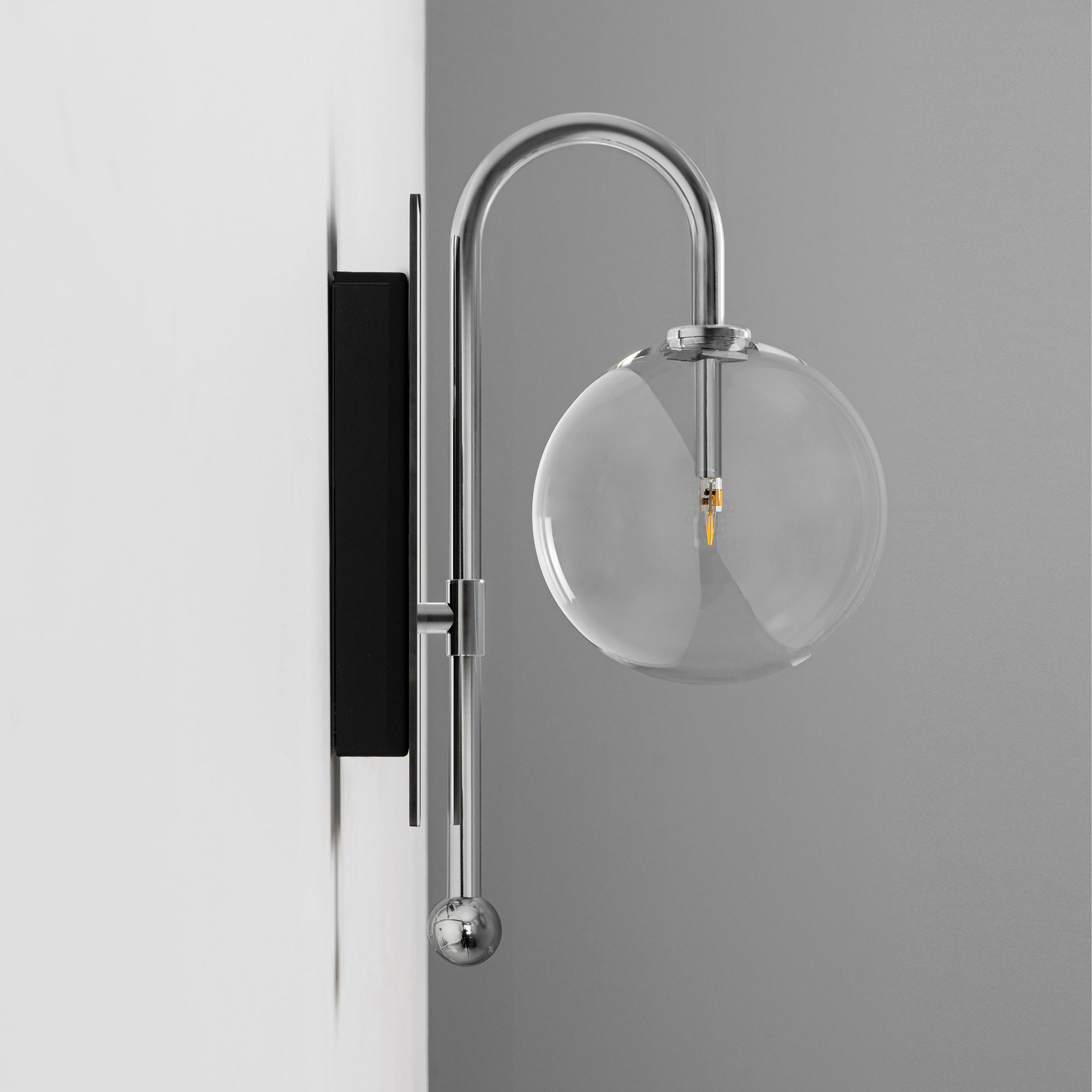 Schwung Naples Single Wall Sconce Light - Transparent Glass
