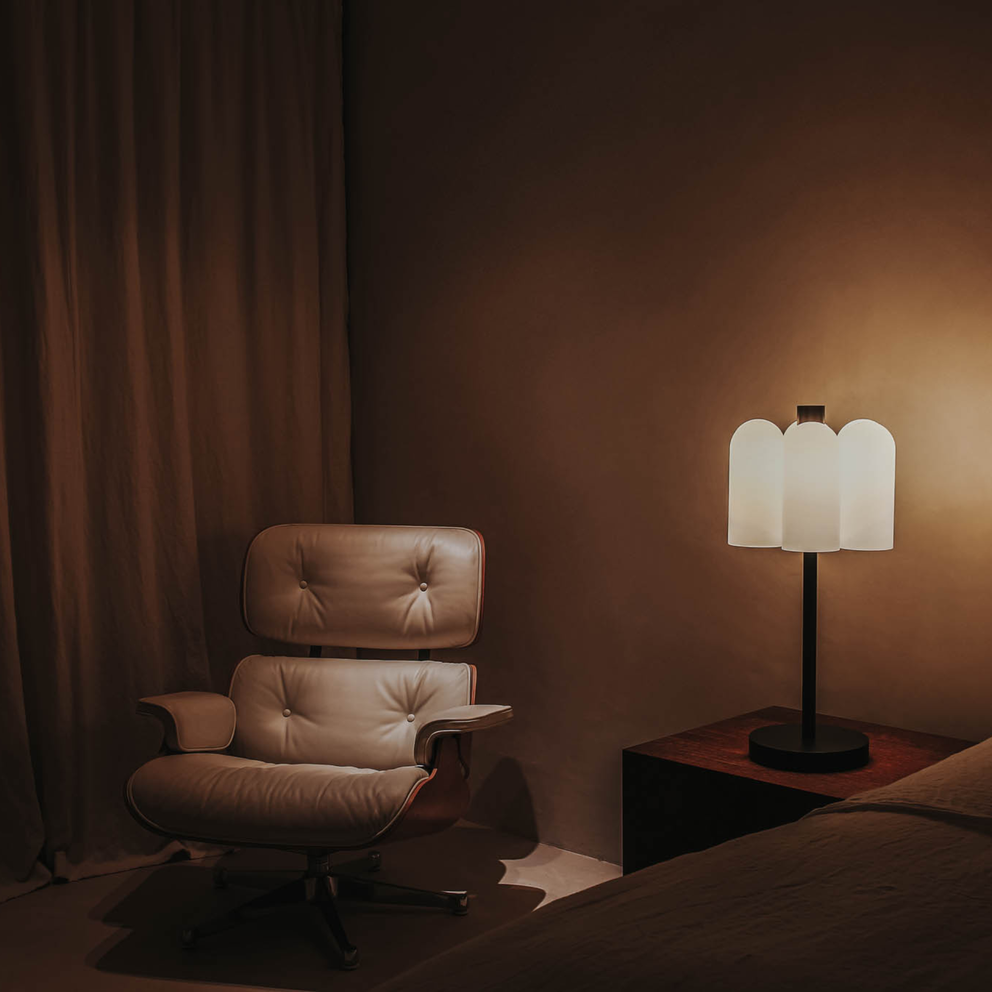 Schwung Odyssey 6 Table Lamp - Opal Mat Glass