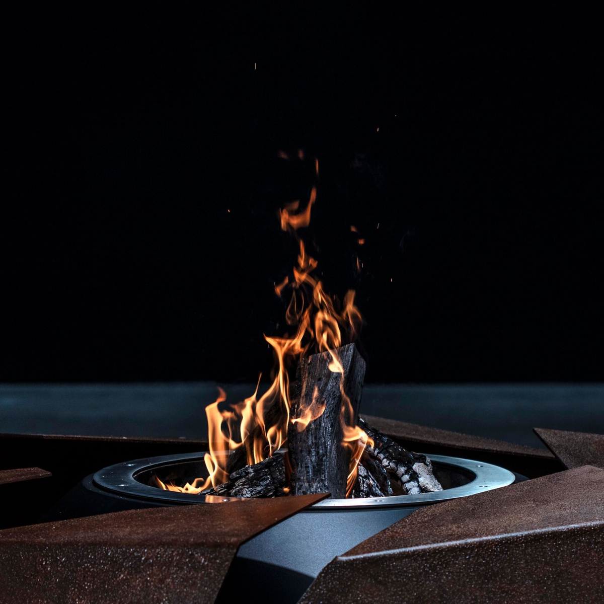 GlammFire Stravaganza Outdoor Fire Pit