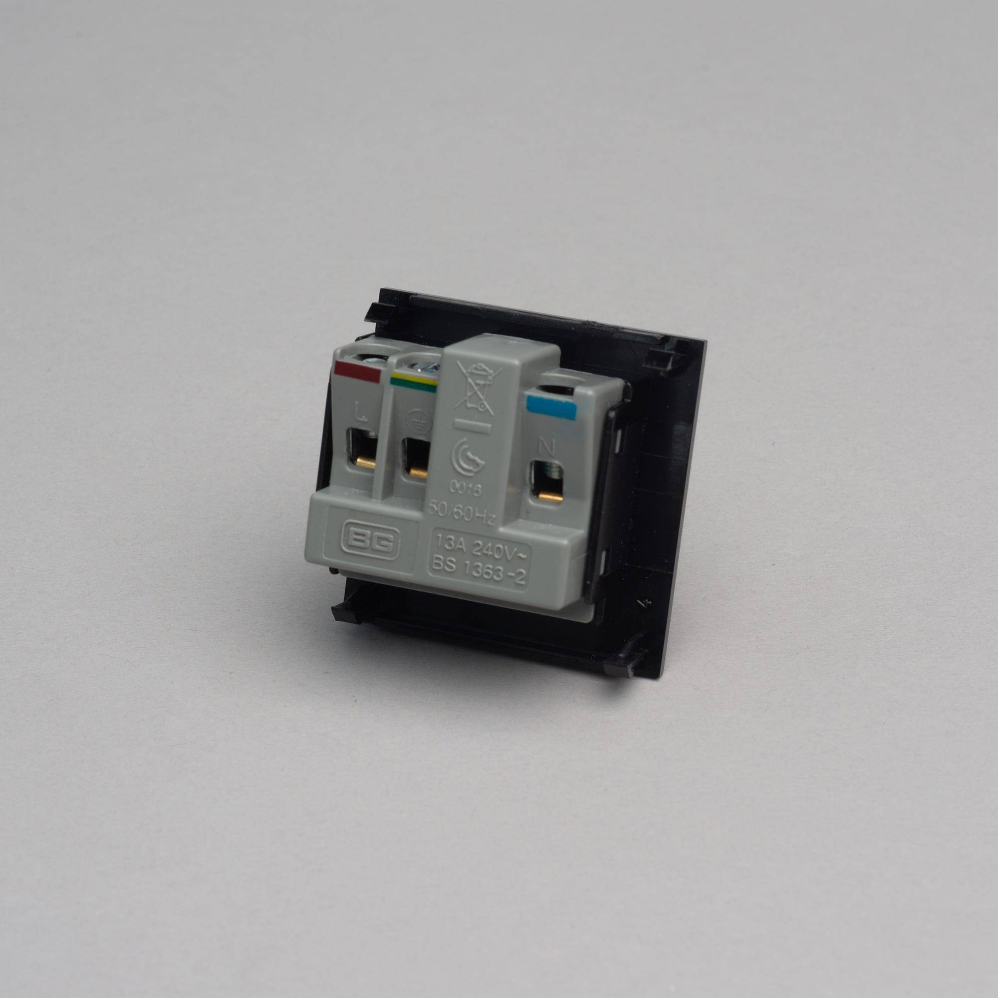 Buster + Punch UK 13A Socket Module Type G 50mm