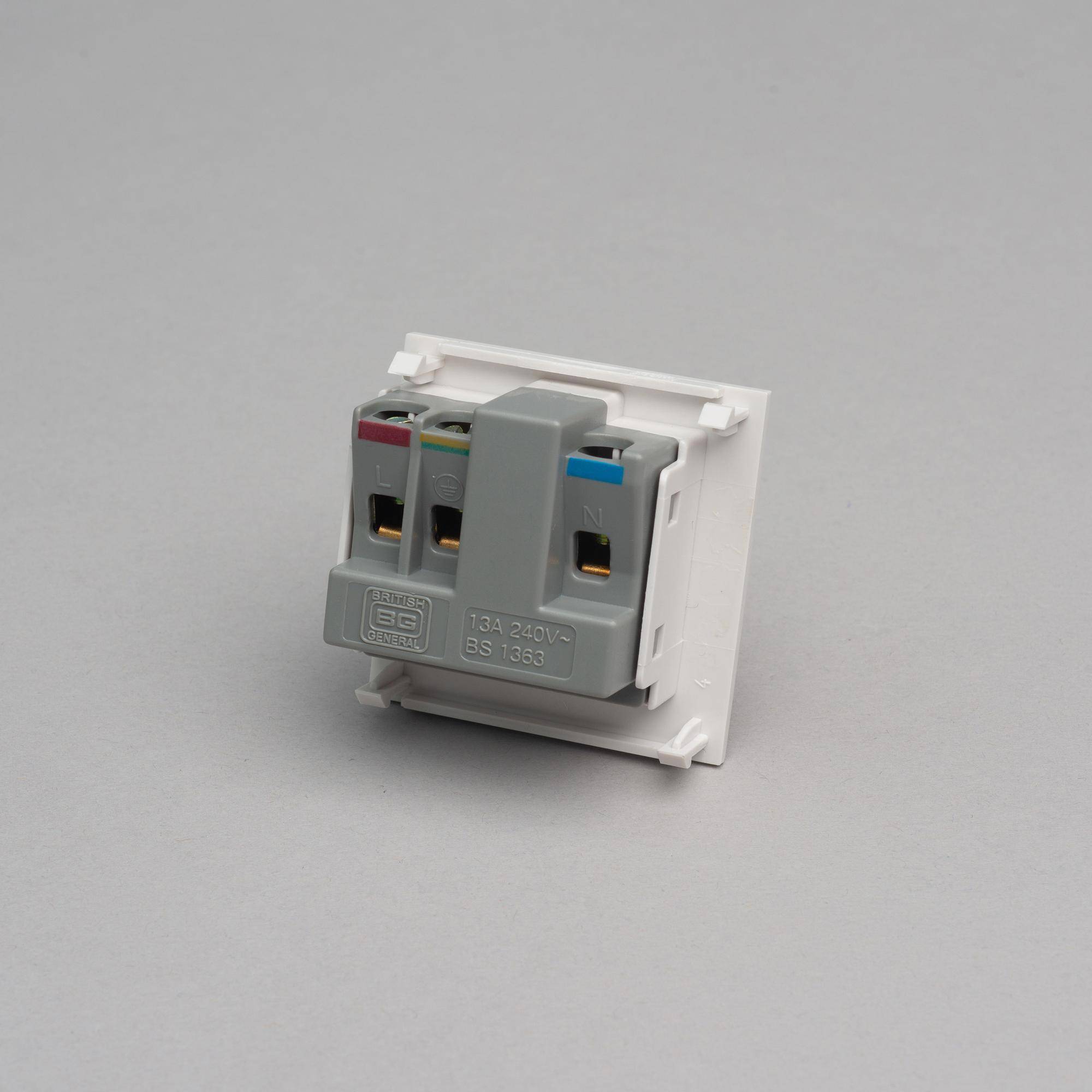 Buster + Punch UK 13A Socket Module Type G 50mm