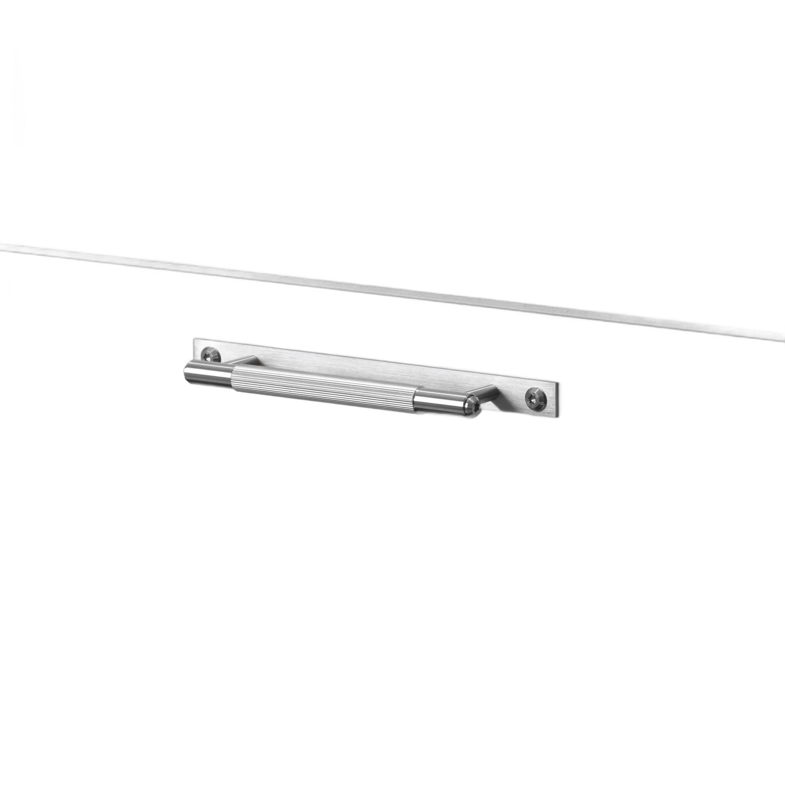 Buster + Punch Pull Bar - Plate - Linear Knurl - Small