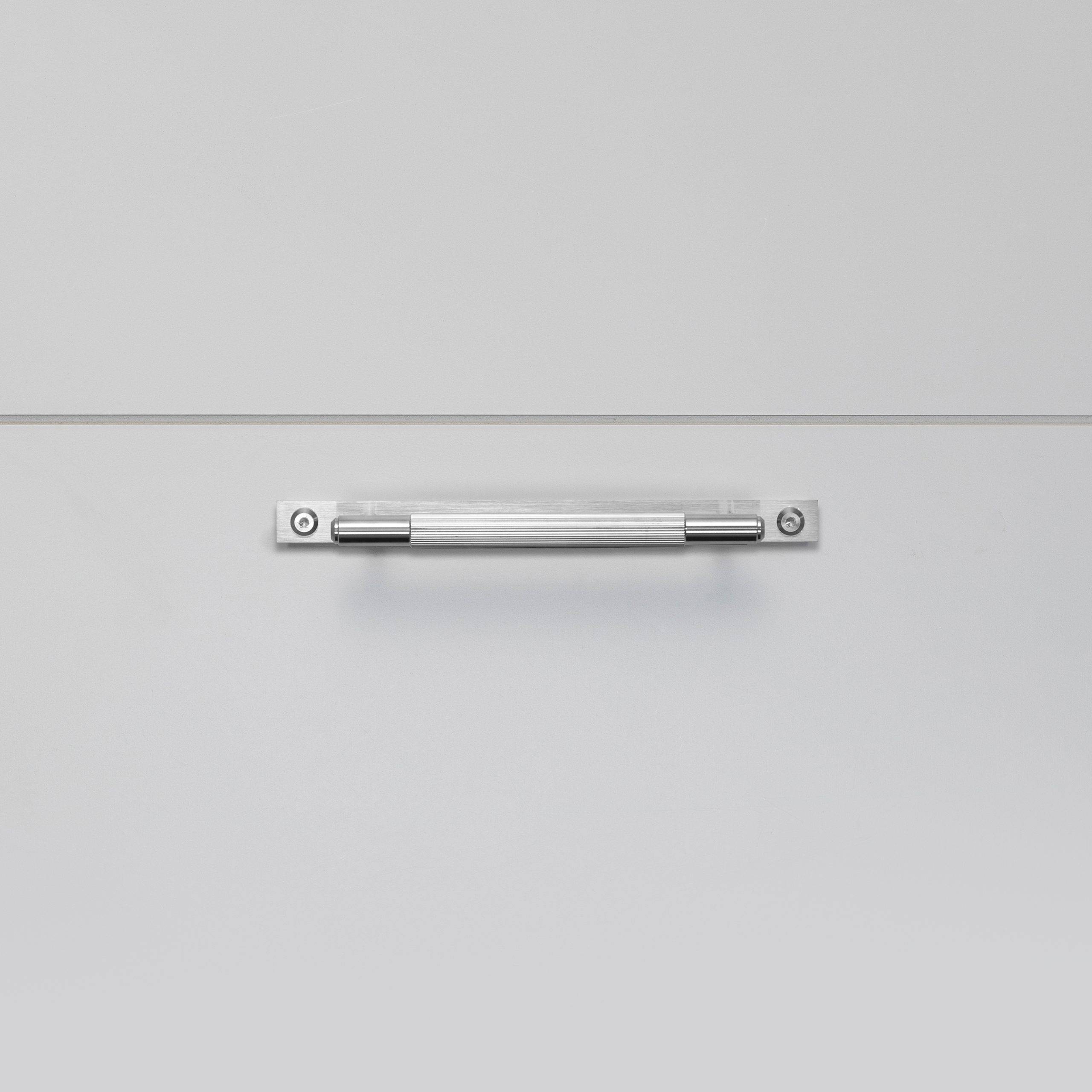 Buster + Punch Pull Bar - Plate - Linear Knurl - Small