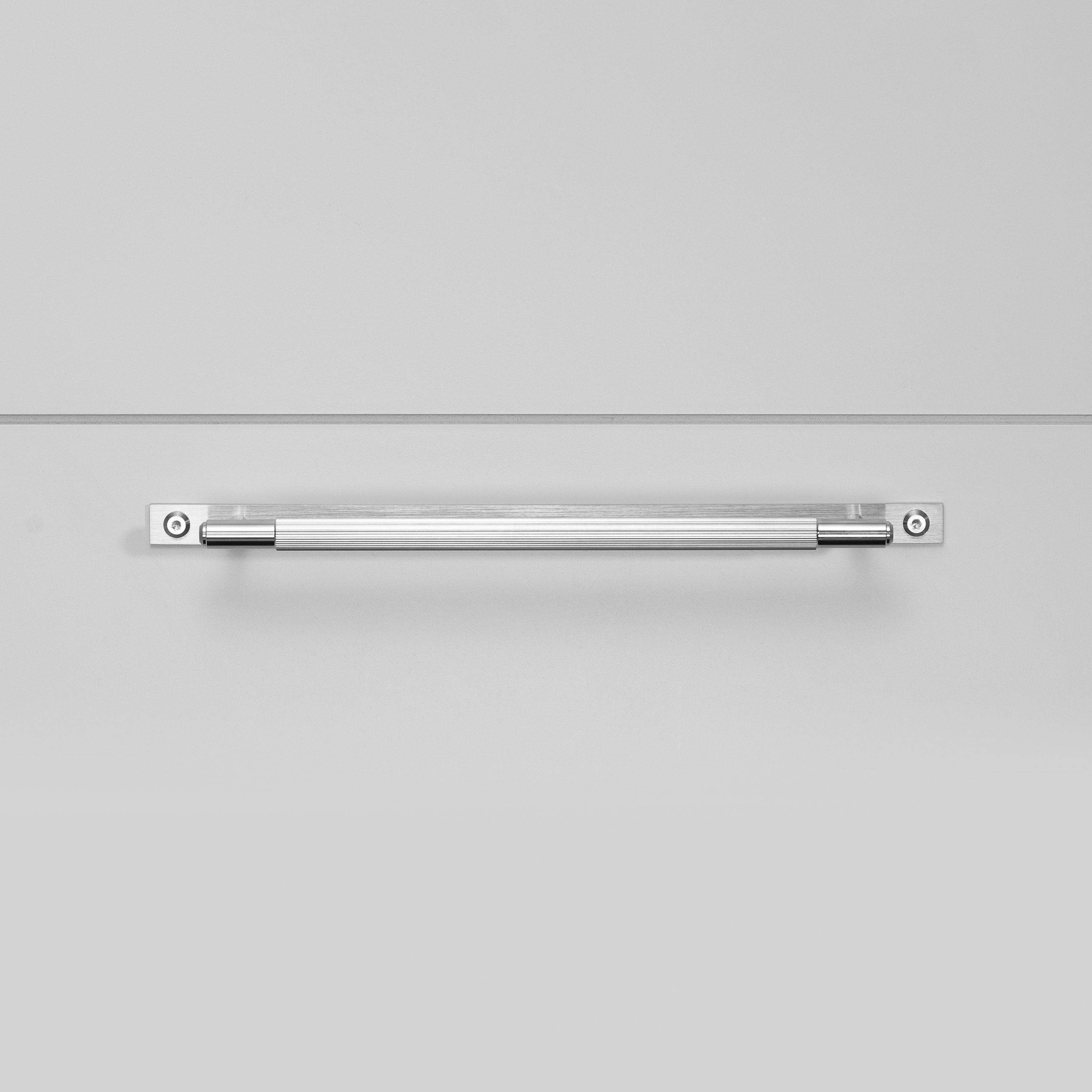 Buster + Punch Pull Bar - Plate - Linear Knurl - Medium