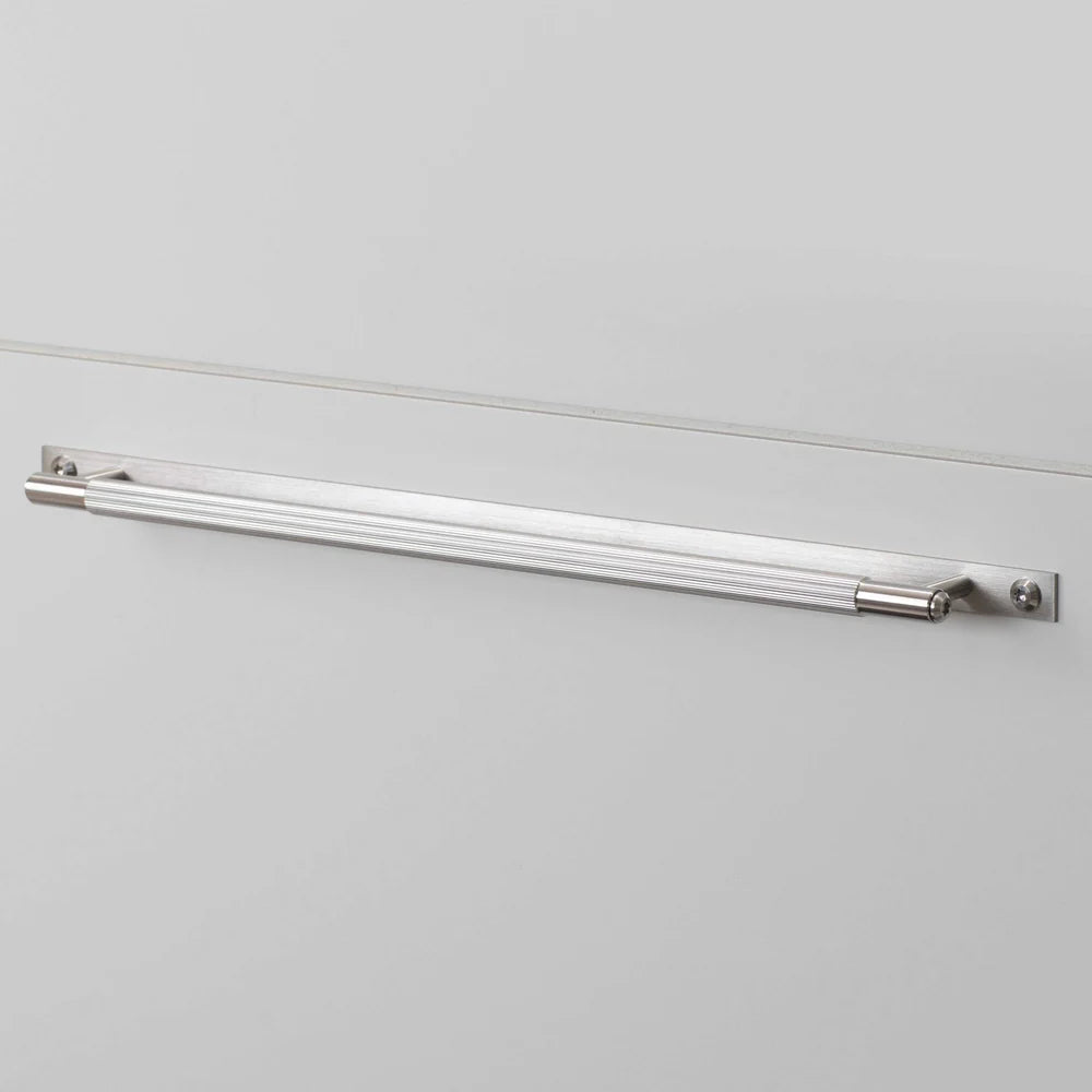 Buster + Punch Pull Bar - Plate - Linear Knurl - Large