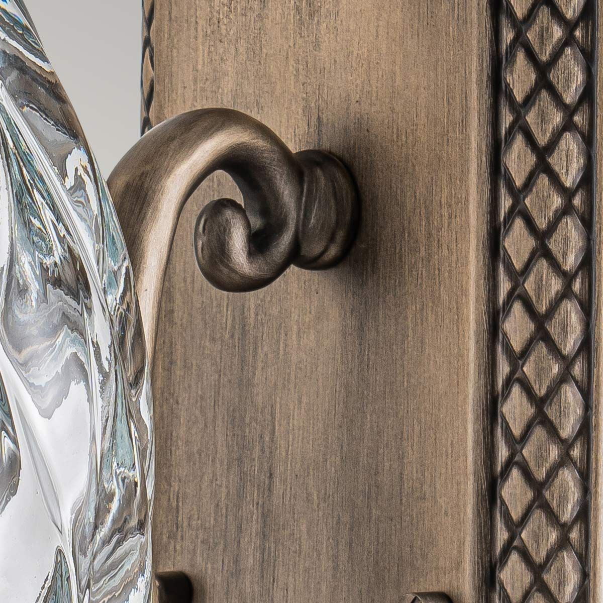 Hinkley Plantation 1 Light Medium Wall Lantern - Burnished Bronze