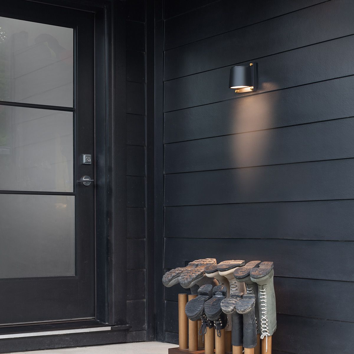 Hinkley Scout 1 Light Small Wall Light - Black