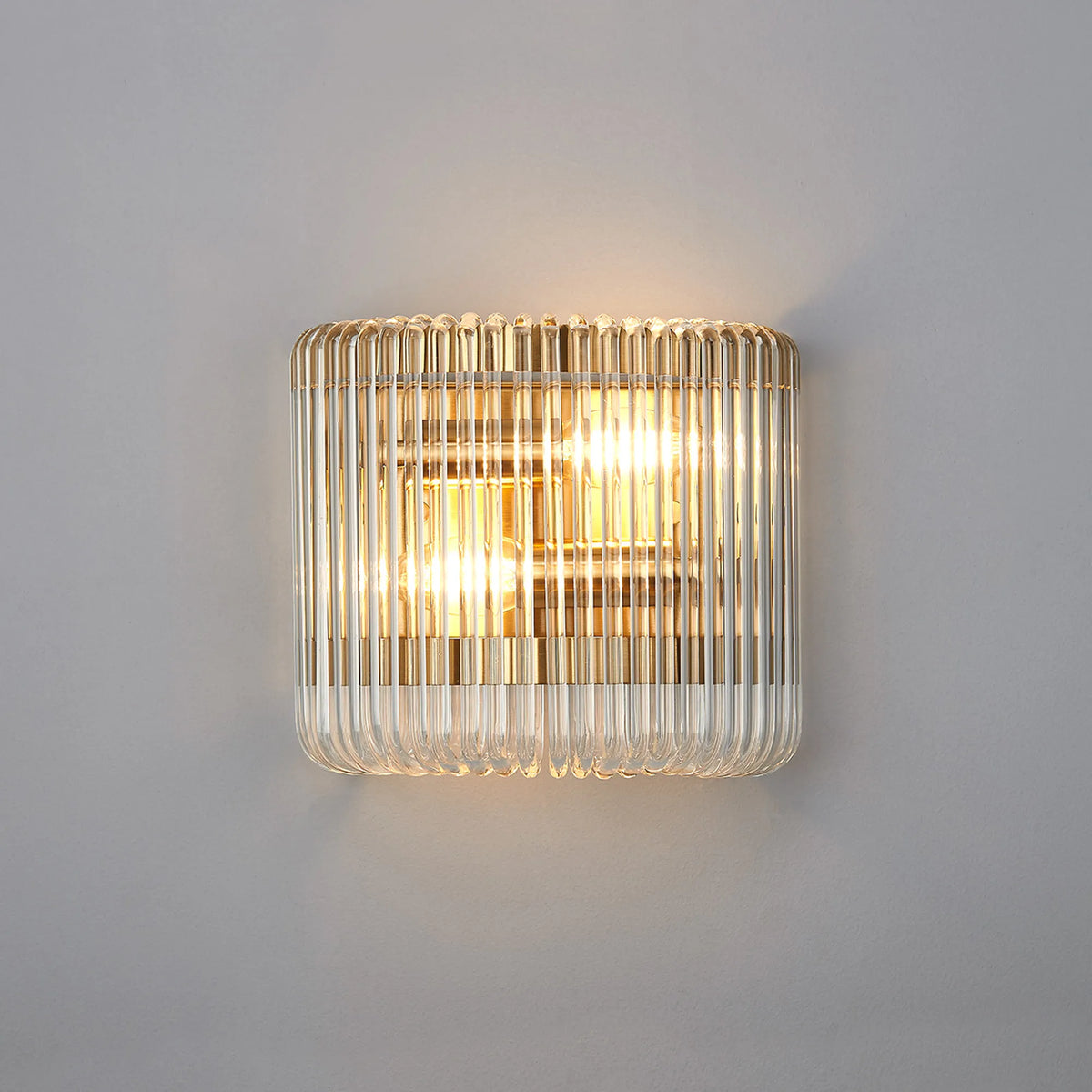 Fabula Hutton 22 x Small Wall Light – 22 cm – Brass & Clear Glass