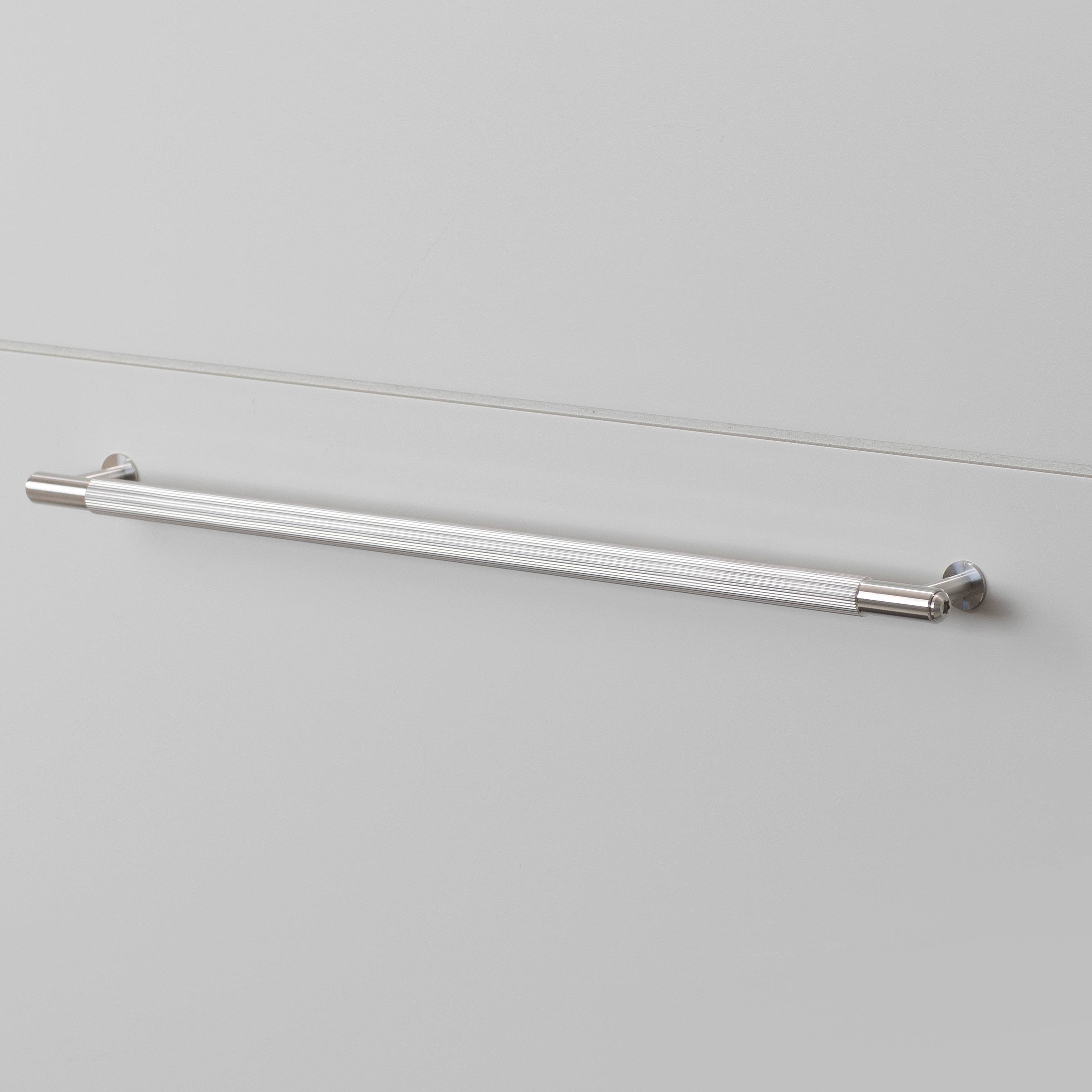Buster + Punch Pull Bar - Linear Knurl - Large
