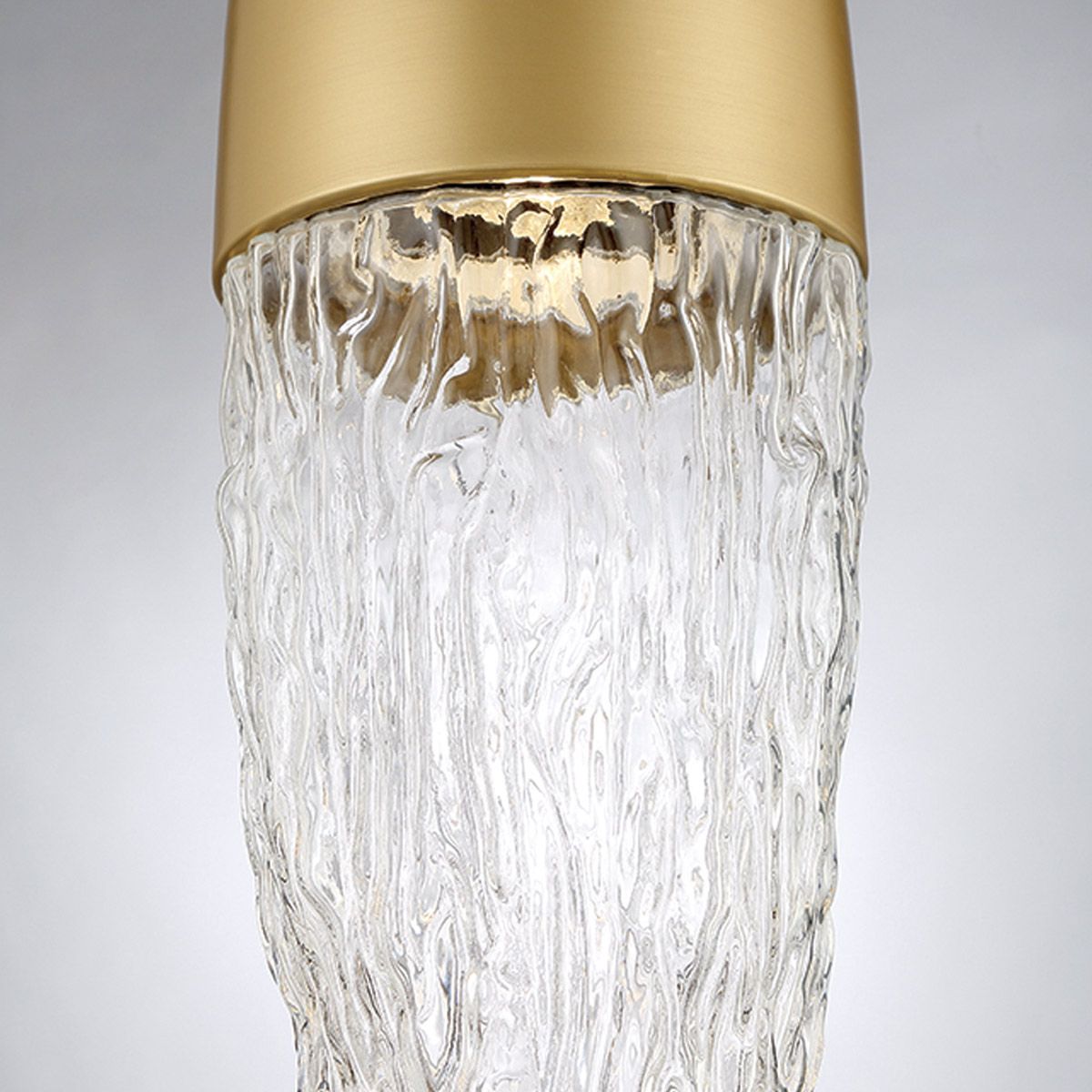 Quintiesse Ecrou Pendant - Matte Gold