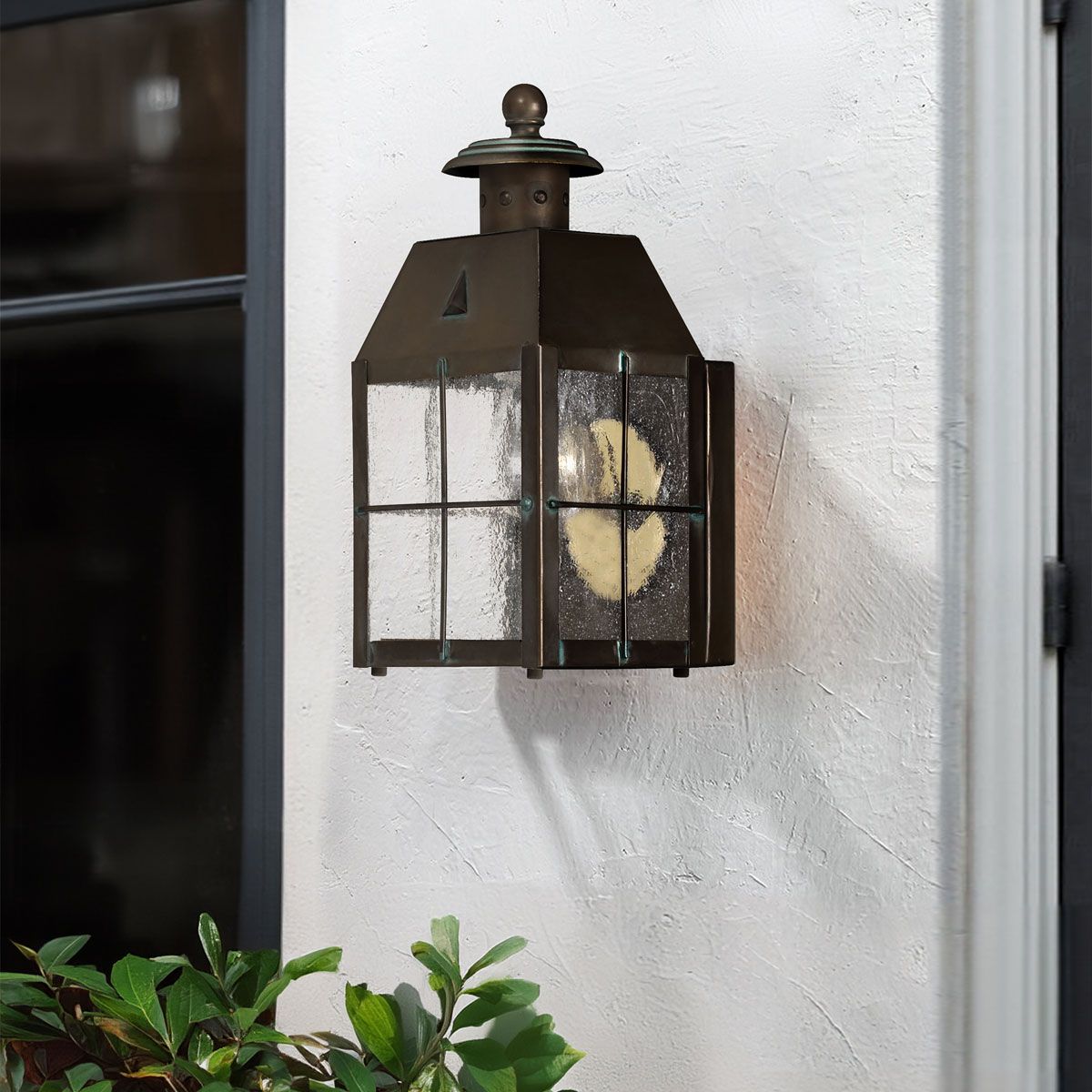 Quintiesse Nantucket Single Extra Small Wall Lantern - Aged Brass