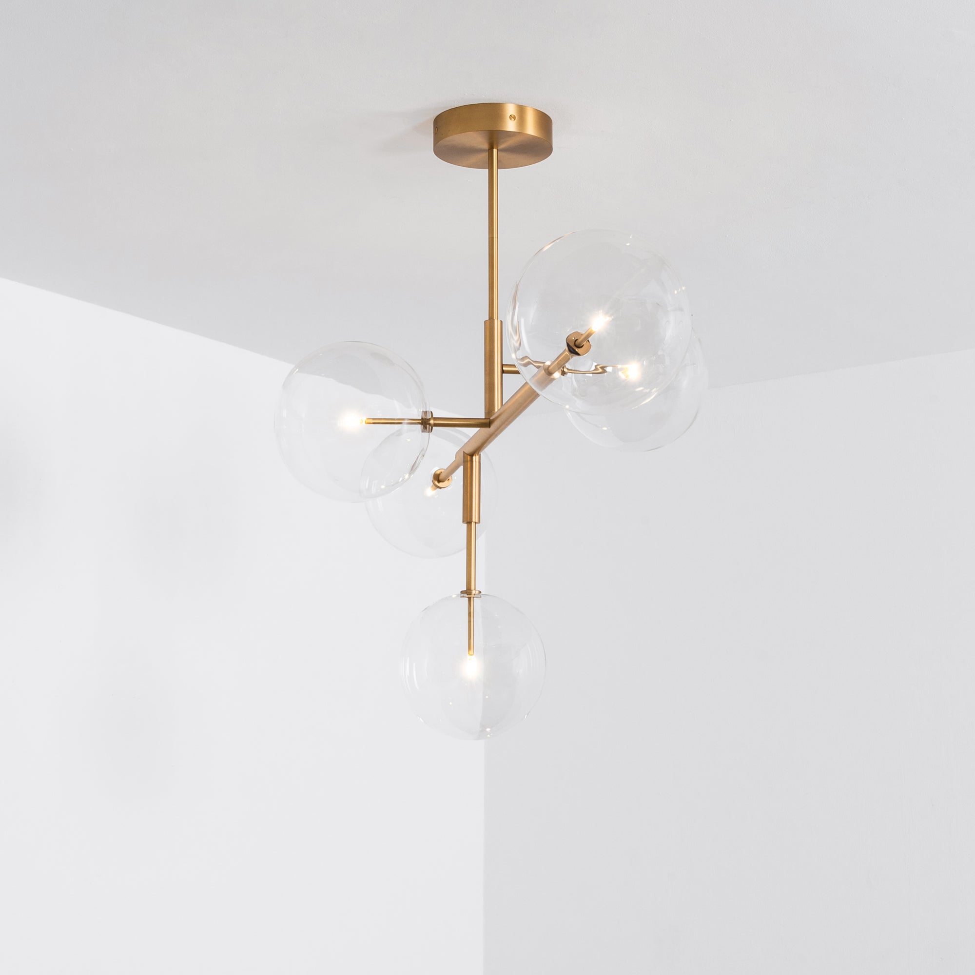 Schwung Axis 5 Light Chandelier - Transparent Glass
