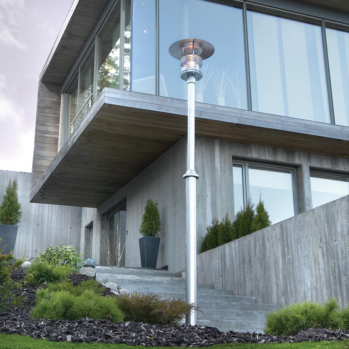 Norlys Stockholm Grande Single Lamp Post - Galvanised