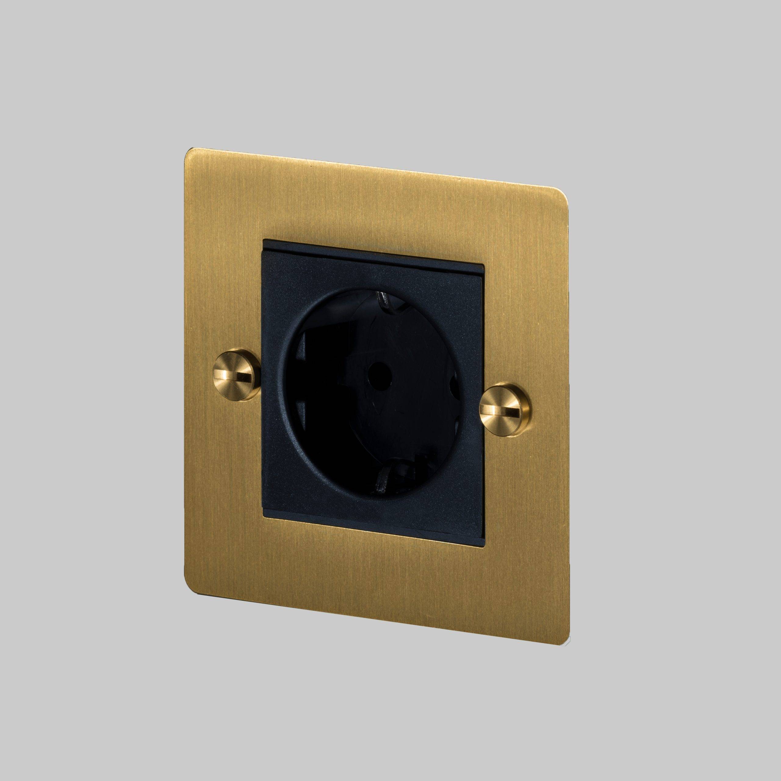 Buster + Punch 1G Euro Socket