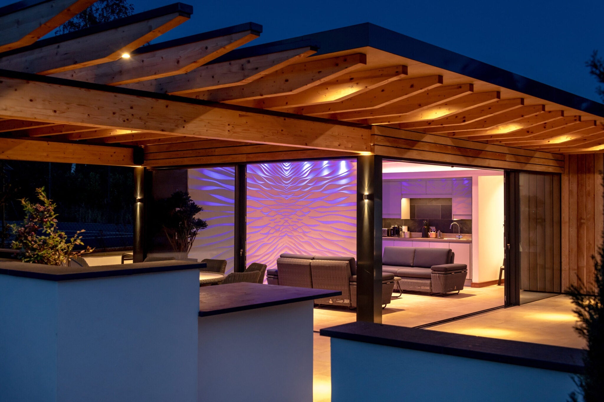 5 Great Ways to Use Colour Changing Lights in Your Home and Garden