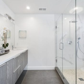 7 Bathroom Lighting Ideas: Traditional vs Modern