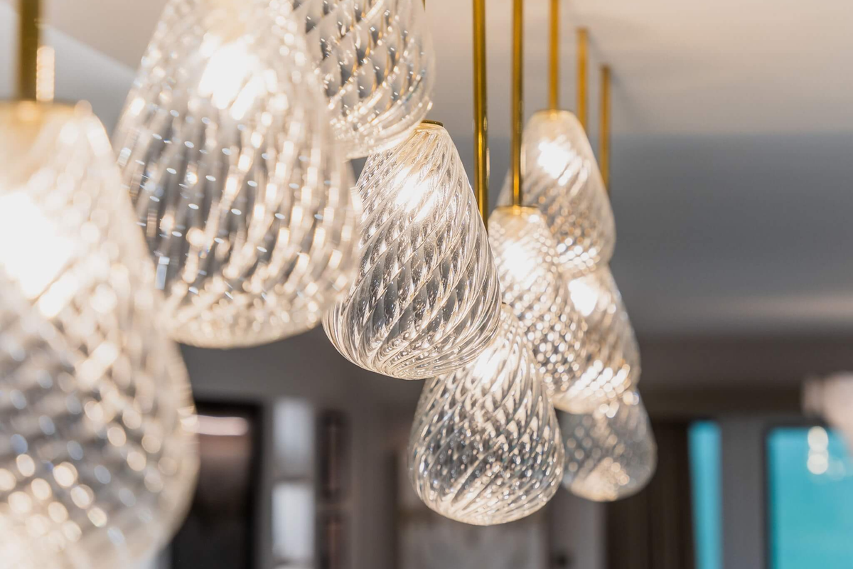 Leverint Lighting