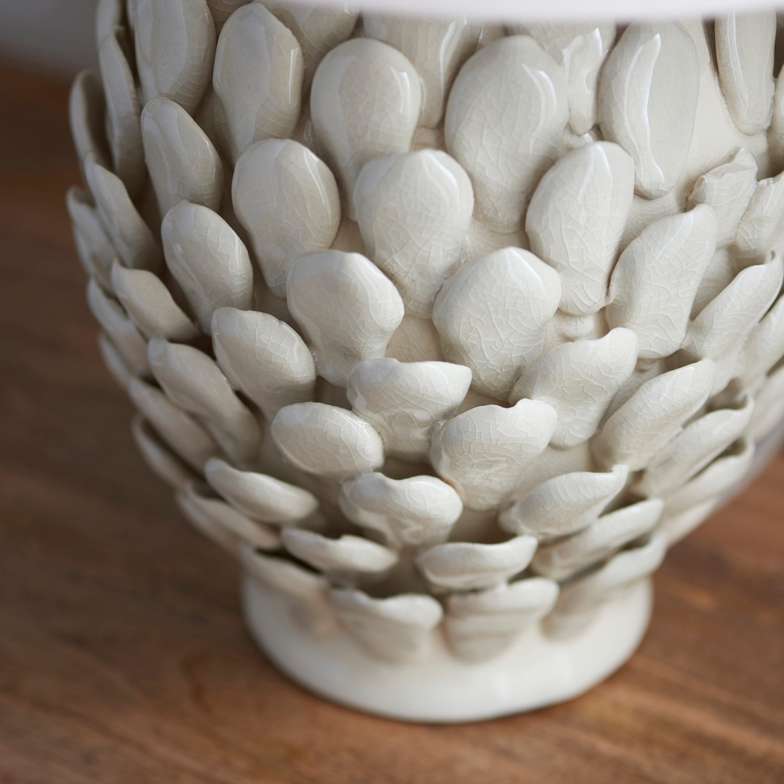 Endon Layered Leaf Single Light Table Lamp - Ivory Crackle Glaze & Brushed Aged Brass Plate