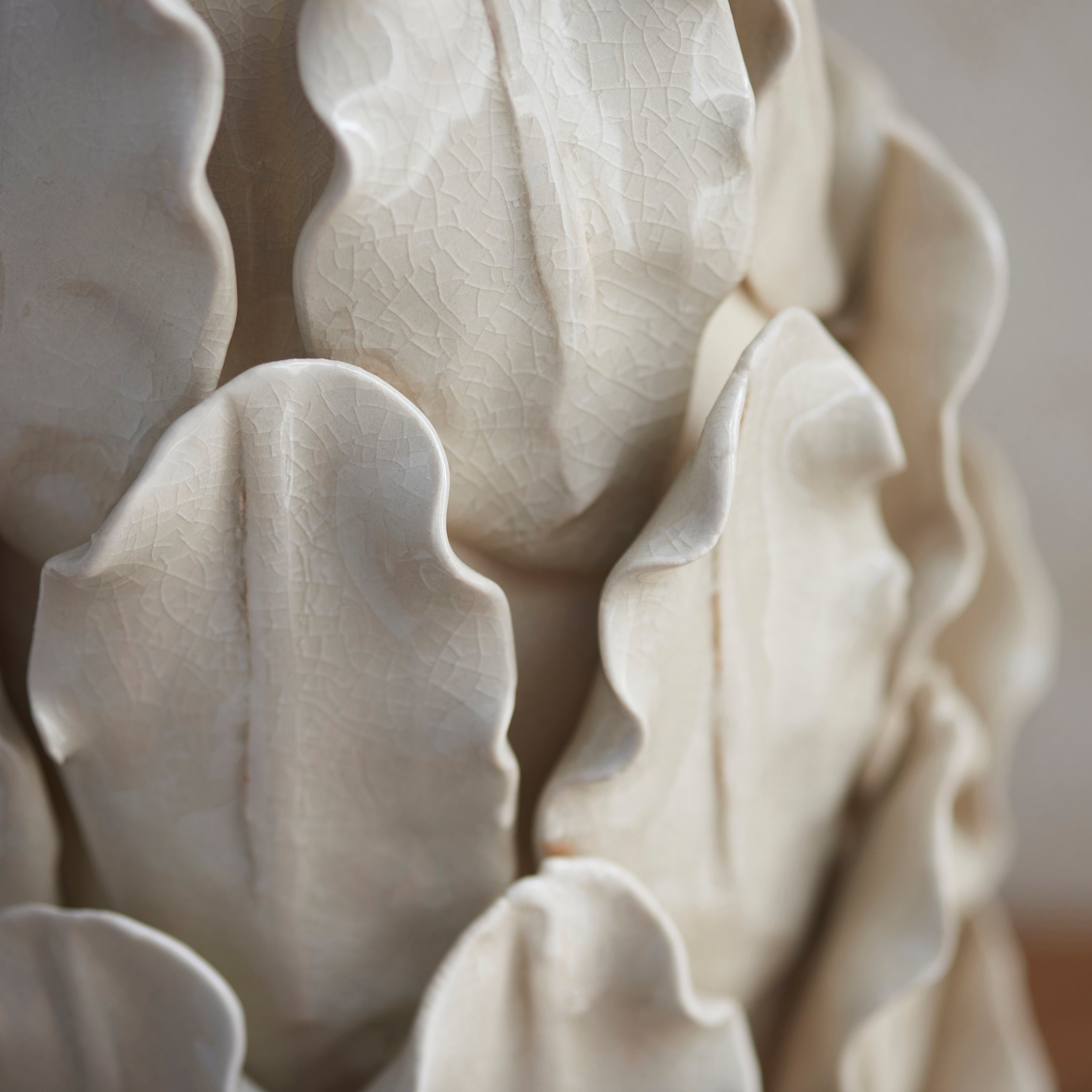 Endon Layered Decorative Leaf Single Light Table Lamp - Ivory Crackle Glaze & Brushed Aged Brass Plate