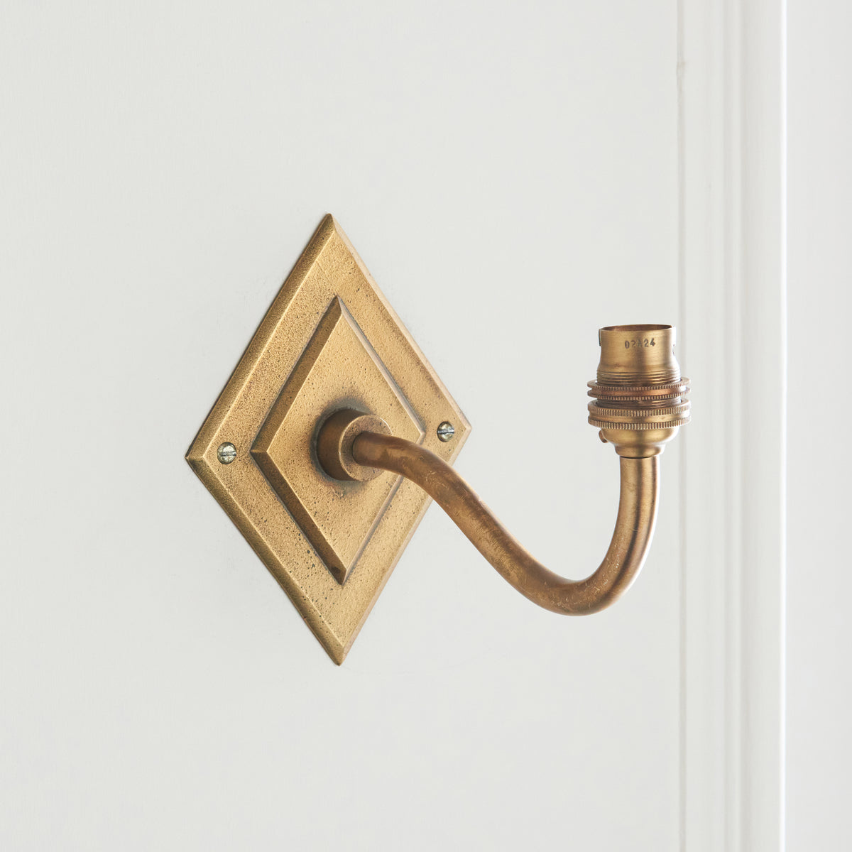 Endon Diamond Curve Wall Fitting - Antique Brass Plate