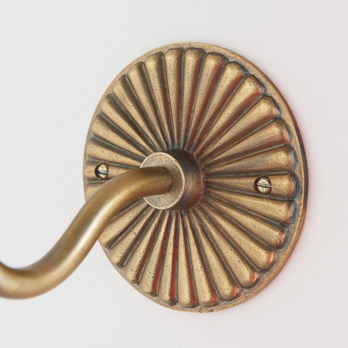 Endon Dahlia Swan Wall Fitting - Antique Brass Plate