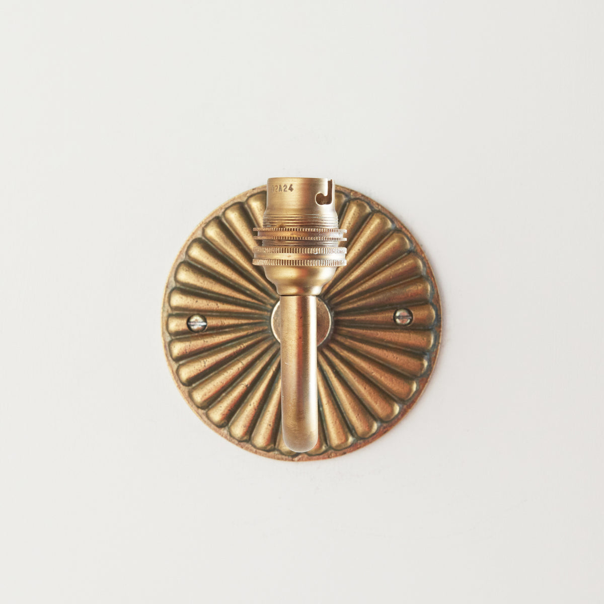 Endon Dahlia Curve Wall Fitting - Antique Brass Plate