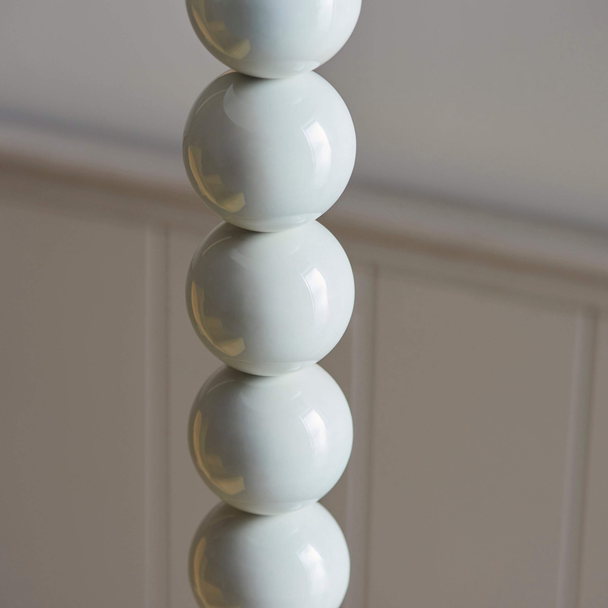 Endon Higgledy Single Light Floor - Gloss Almond White Paint