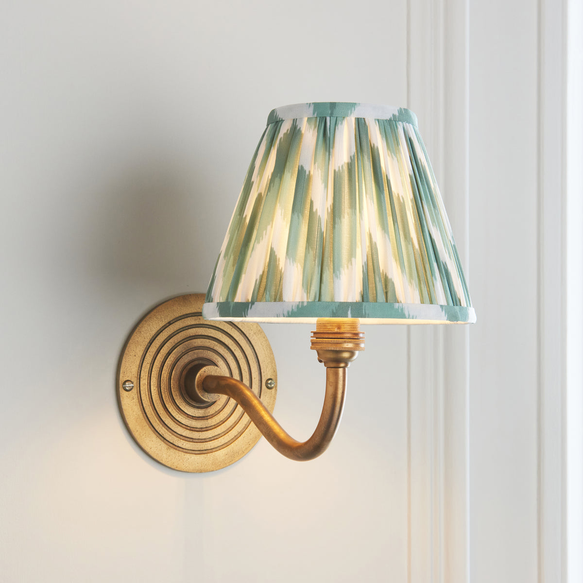 Endon Ripple Curve Wall Light - Antique Brass & Zigzag 16cm Cotswold Green Fabric Shade - detail image 4