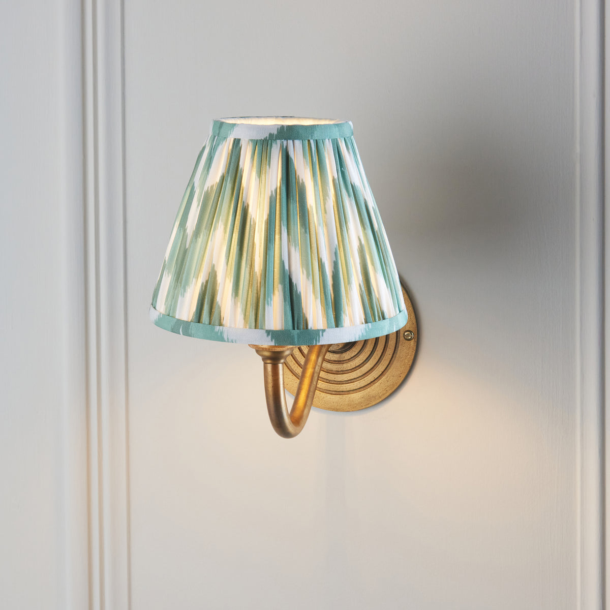 Endon Ripple Curve Wall Light - Antique Brass & Zigzag 16cm Cotswold Green Fabric Shade - detail image 5