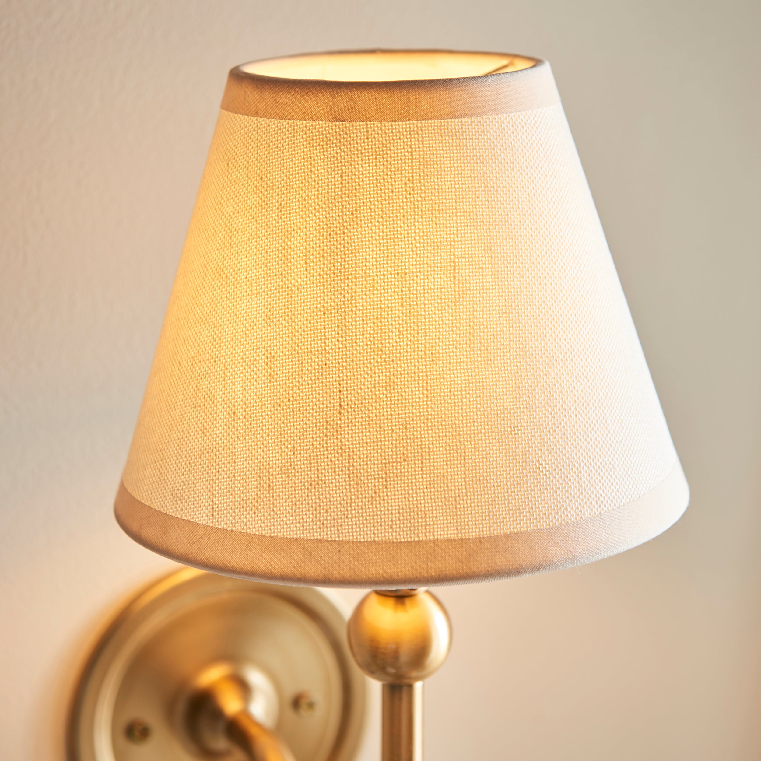 Endon Santiago Wall Light & Ivy 16cm Vintage White Shade