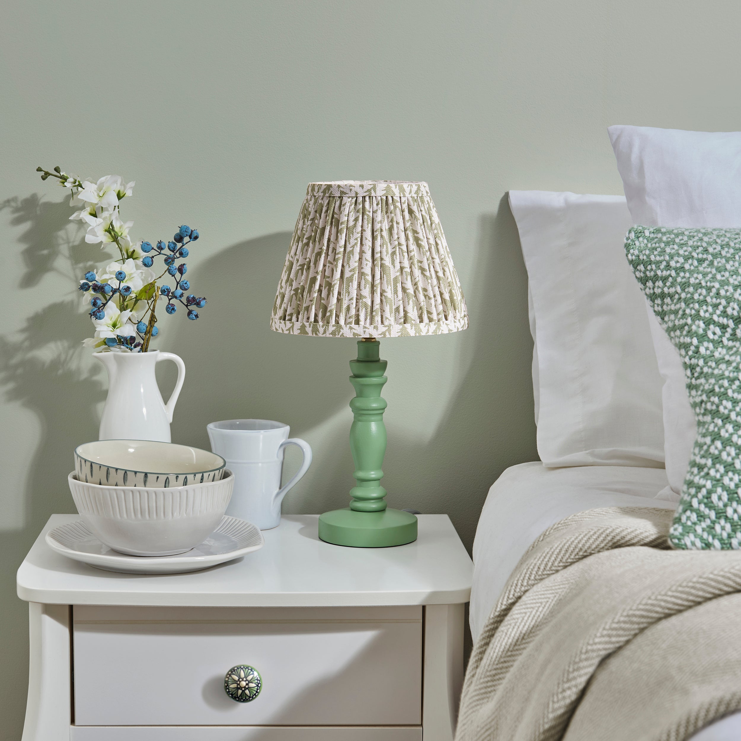 Endon Bibury Satin Cotswold Green Table Lamp & Leaf 20cm Herb Garden Green Shade