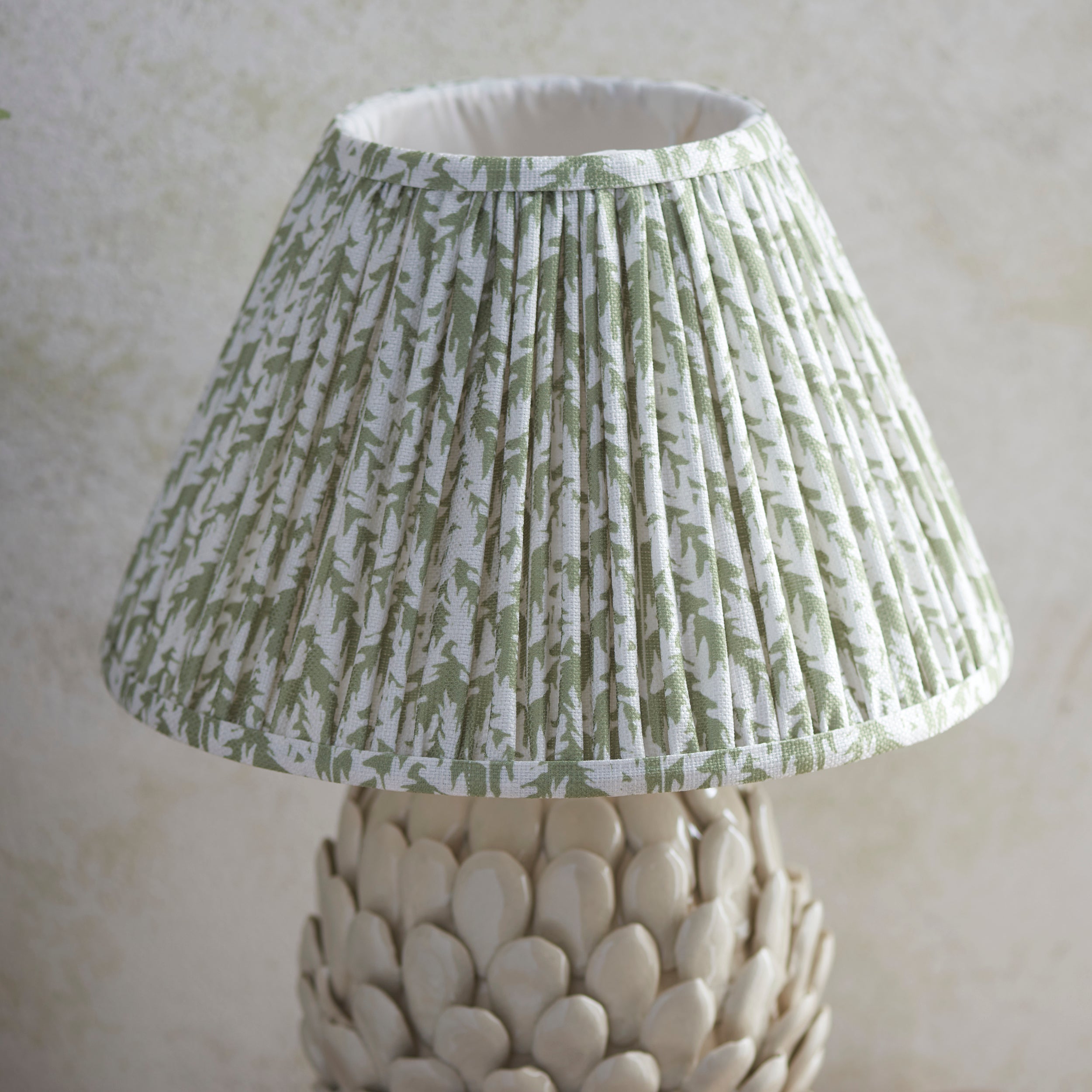 Endon Layered Leaf Ivory Crackle Glaze Ceramic Table Lamp - Leaf 30cm Herb Garden Green Shade