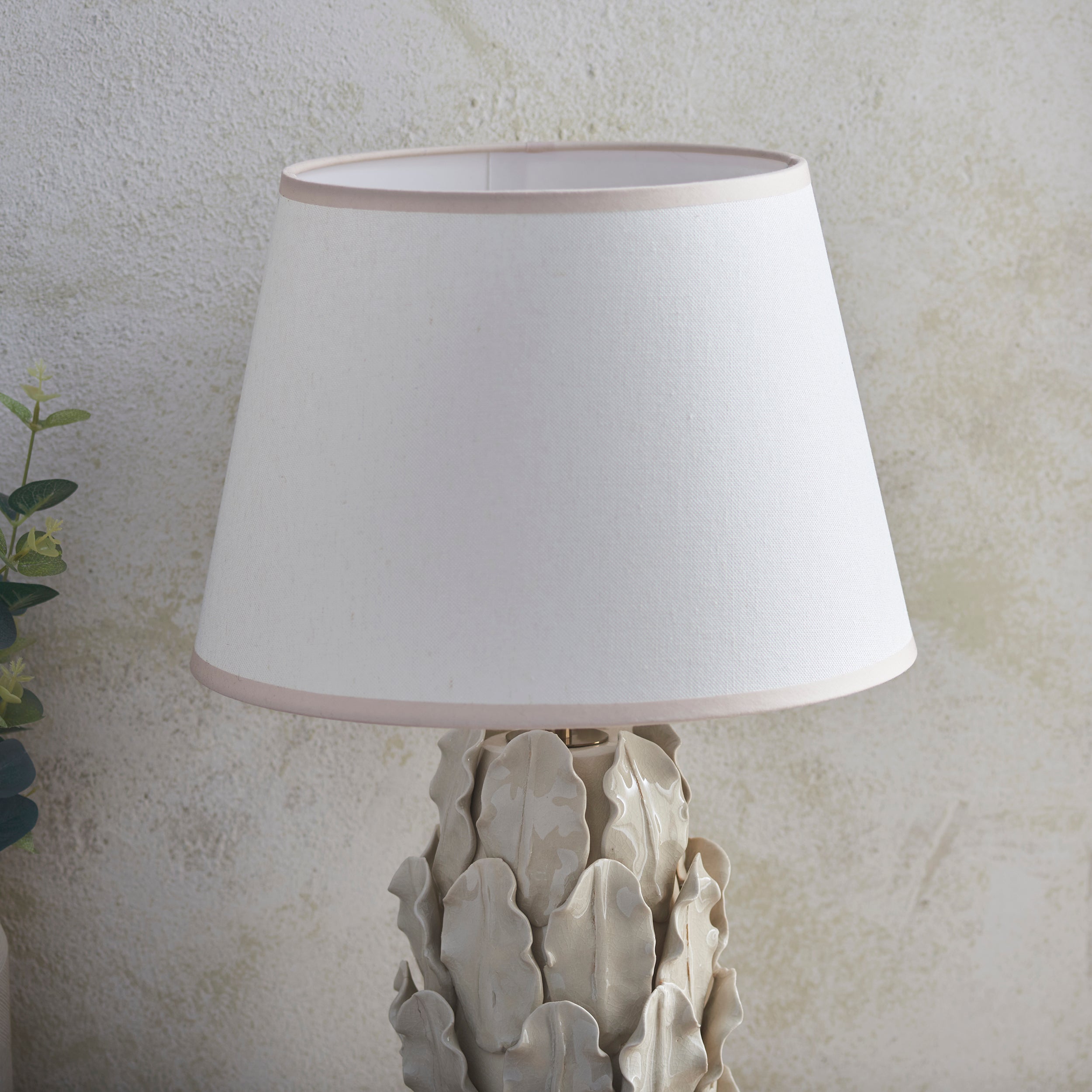 Endon Layered Ivory Crackle Glaze Ceramic Leaf Table Lamp & Ivy 35cm Vintage White Shade