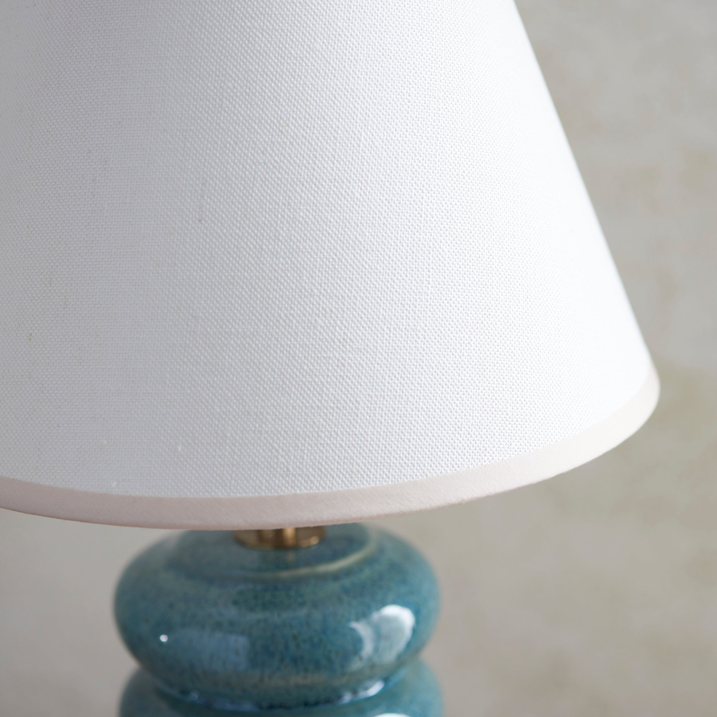 Endon Squash Table Lamp & Ivy 25cm Vintage White Shade