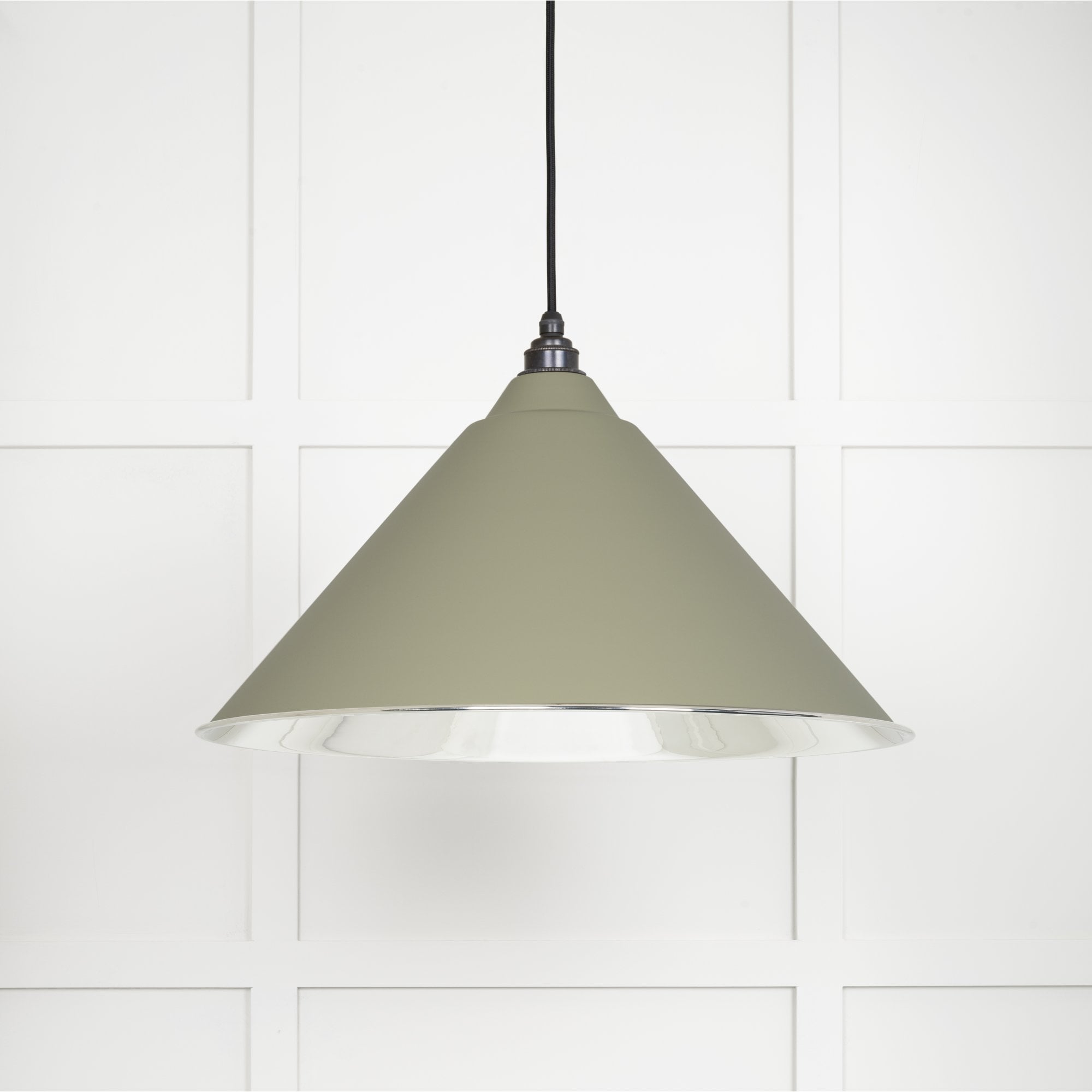From The Anvil Smooth Nickel Hockley Pendant - Tump (Pale Green)
