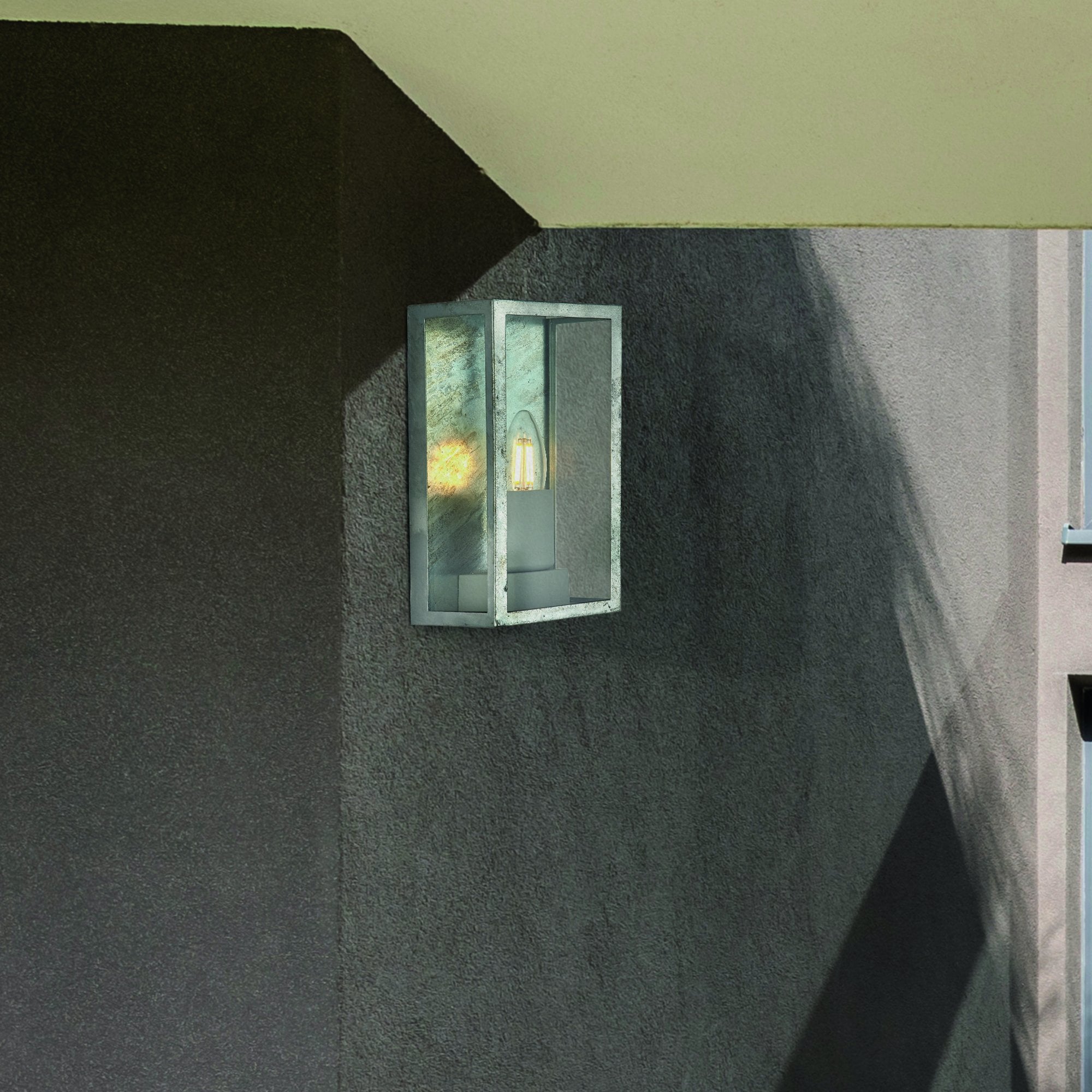 Searchlight Byron II Outdoor IP44 Wall Light - Silver & Clear Glass