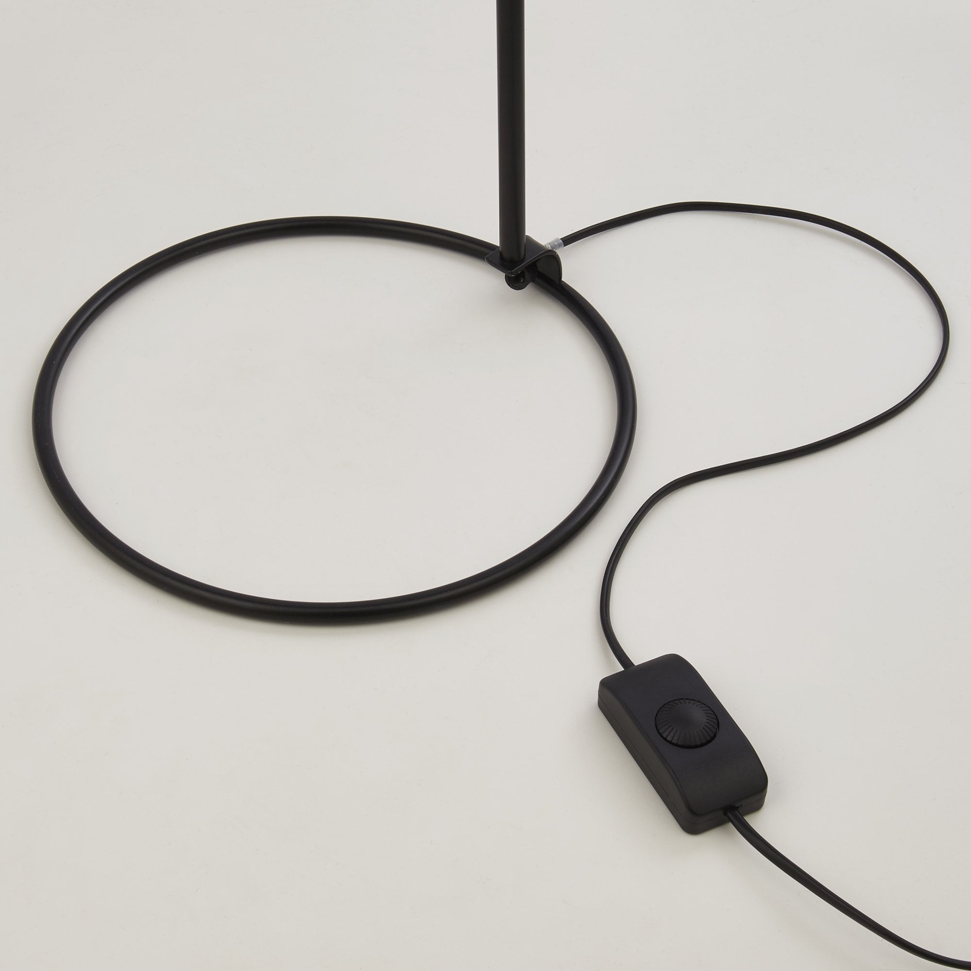 Searchlight Dawber Floor Lamp - Black